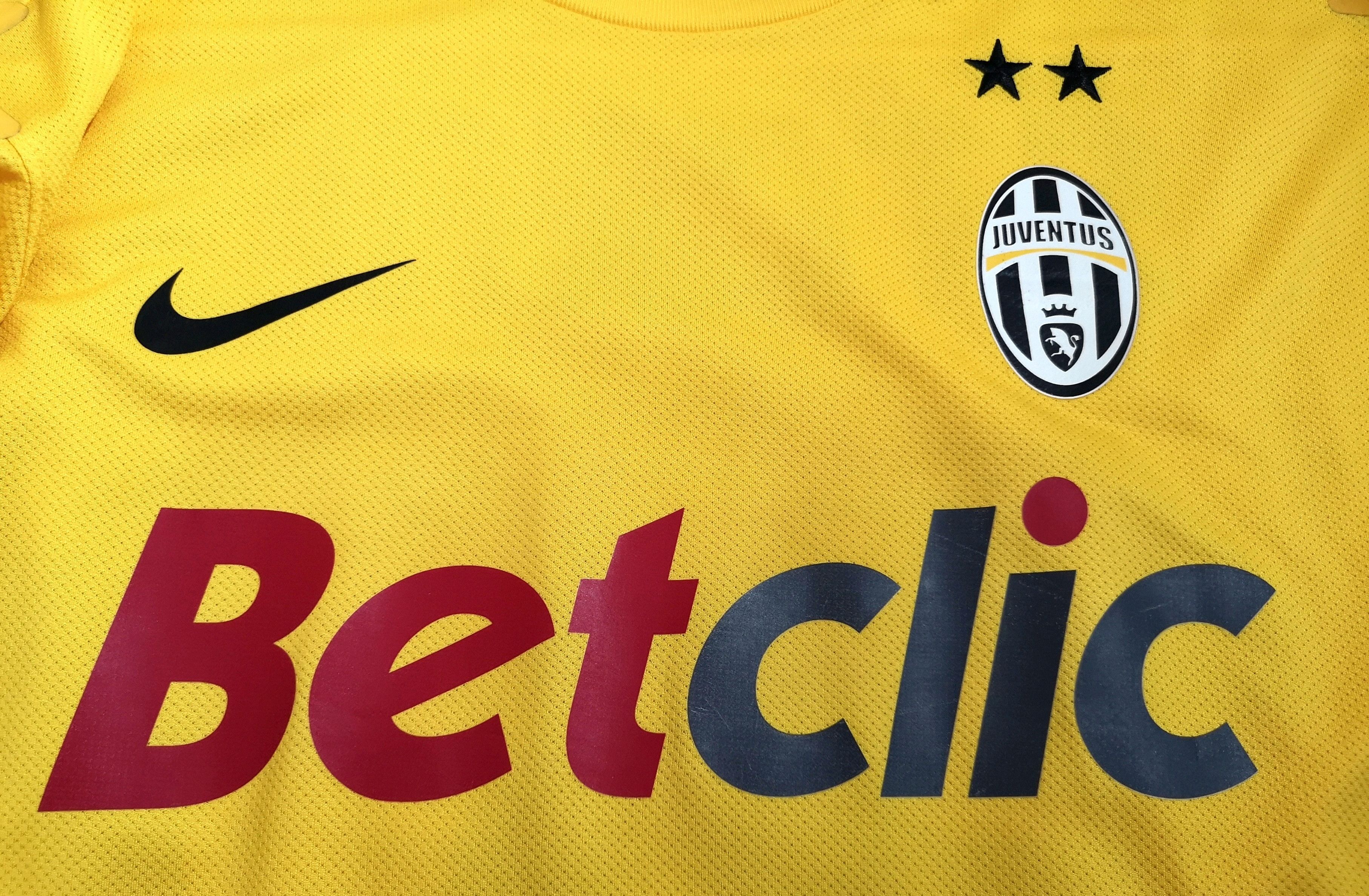 Nike Juventus 2011/2012, match worn issue Serie A, Storari Size US XL / EU 56 / 4 - 3 Thumbnail