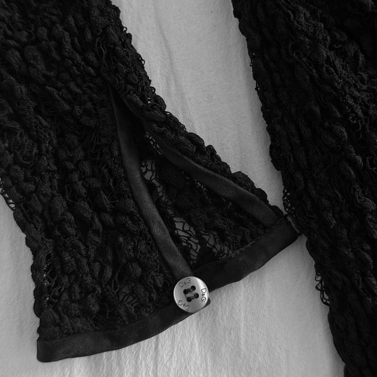 Dolce & Gabbana D&G Dolce & Gabbana black textured lace dress with satin bow Size S / US 4 / IT 40 - 7 Thumbnail