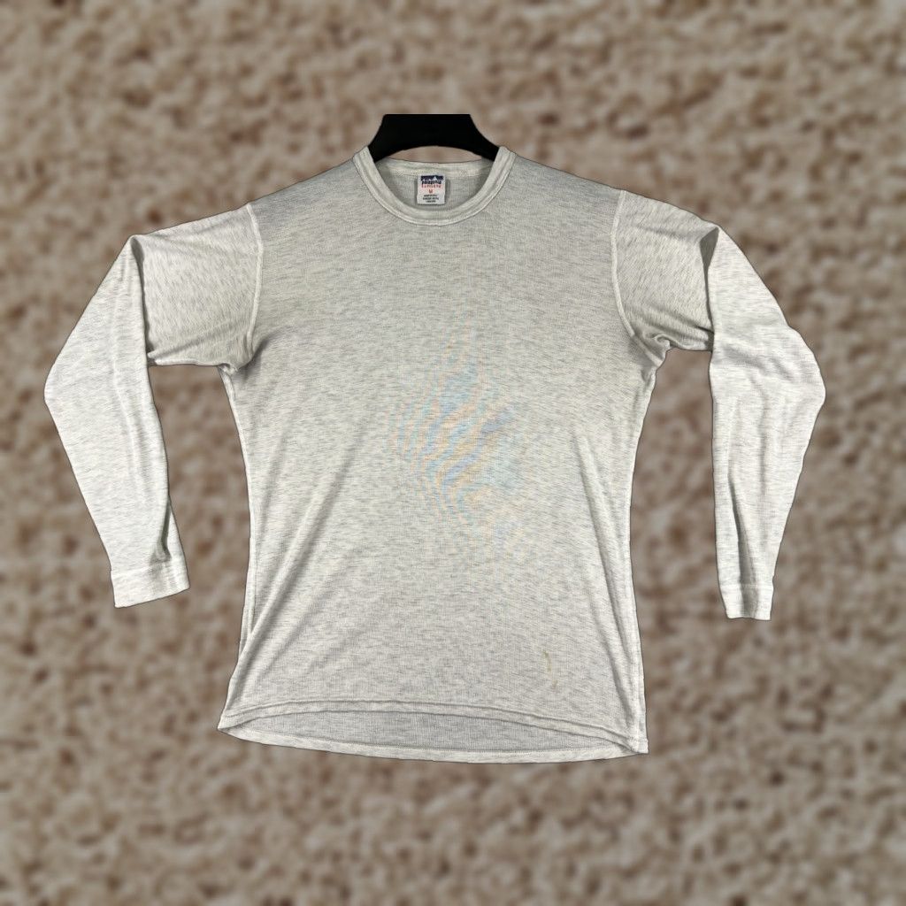 Patagonia Patagonia Shirt Adult Medium Gray Capilene Baselayer Long Sleeve Made USA Poly Size M / US 6-8 / IT 42-44 - 1 Thumbnail