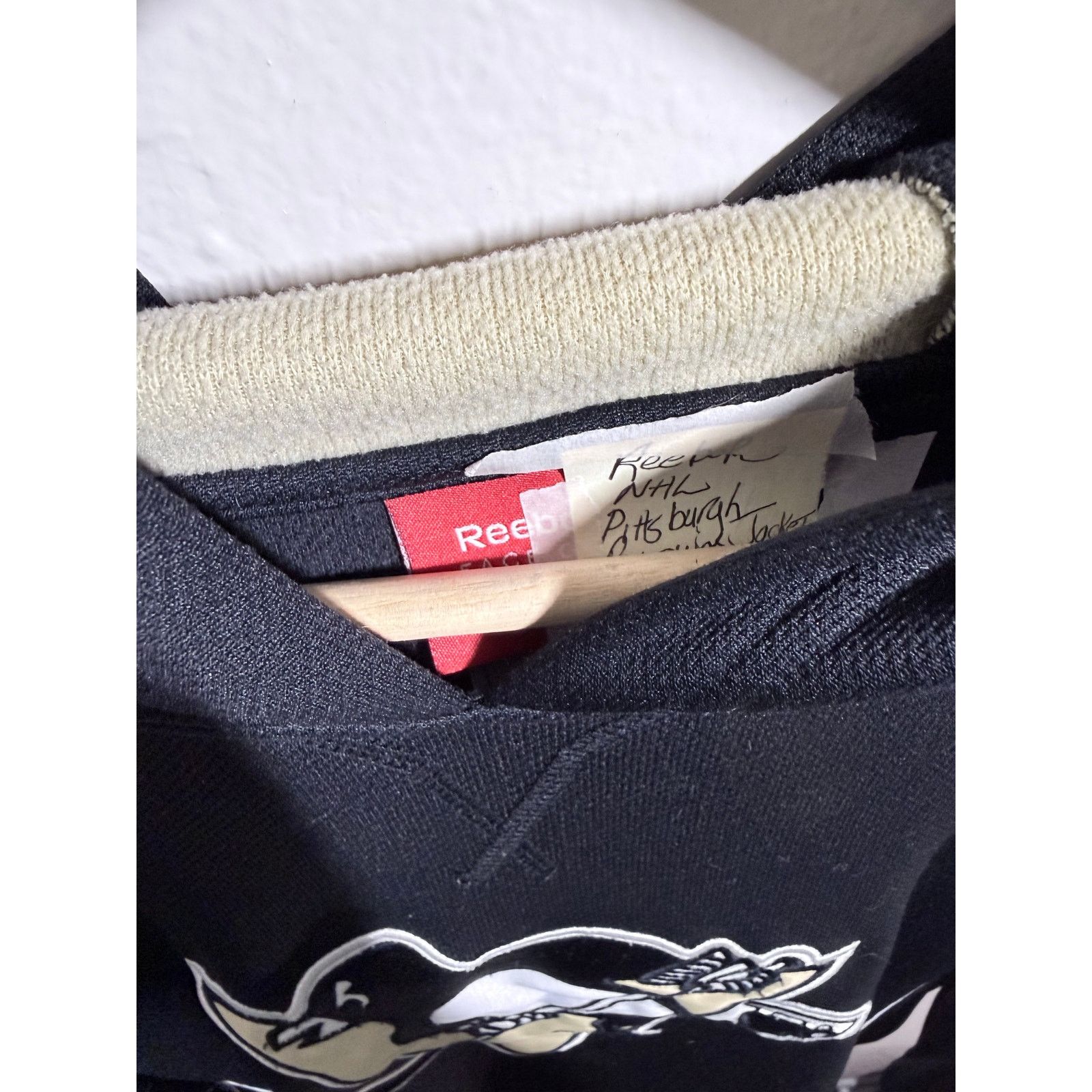 Reebok Medium Pittsburg penguins thermal embroidered hoodie Size US M / EU 48-50 / 2 - 2 Thumbnail