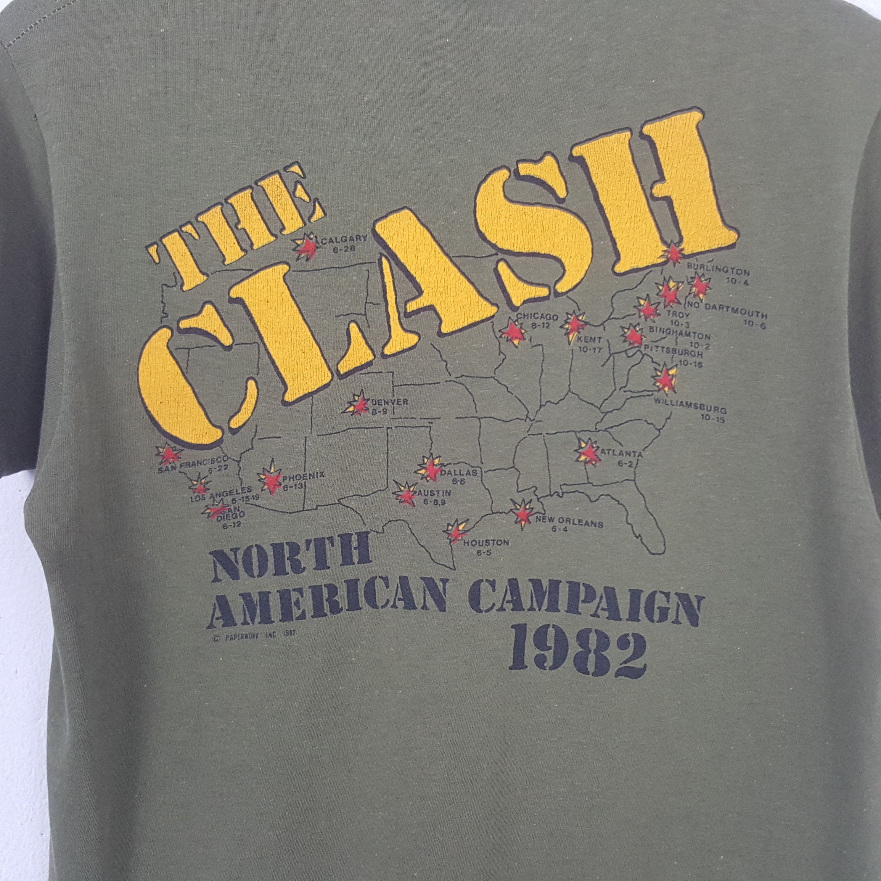 Band Tees Vintage 1982’s The Clash American Rock Band T-shirt Size US S / EU 44-46 / 1 - 2 Thumbnail