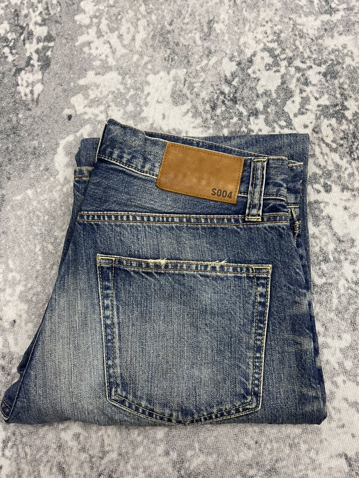 Uniqlo Vtg Uniqlo UJ S004 Loose Fit Straight Blue Washed Denim s5 Size US 31 - 18 Thumbnail