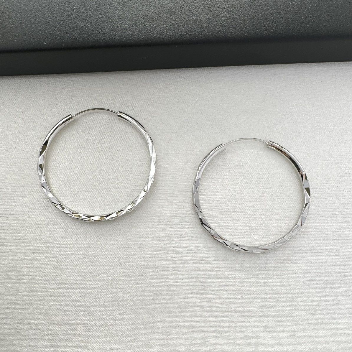 Designer × Other 40mm Silver Hoop Earrings for Women Size ONE SIZE - 2 Thumbnail