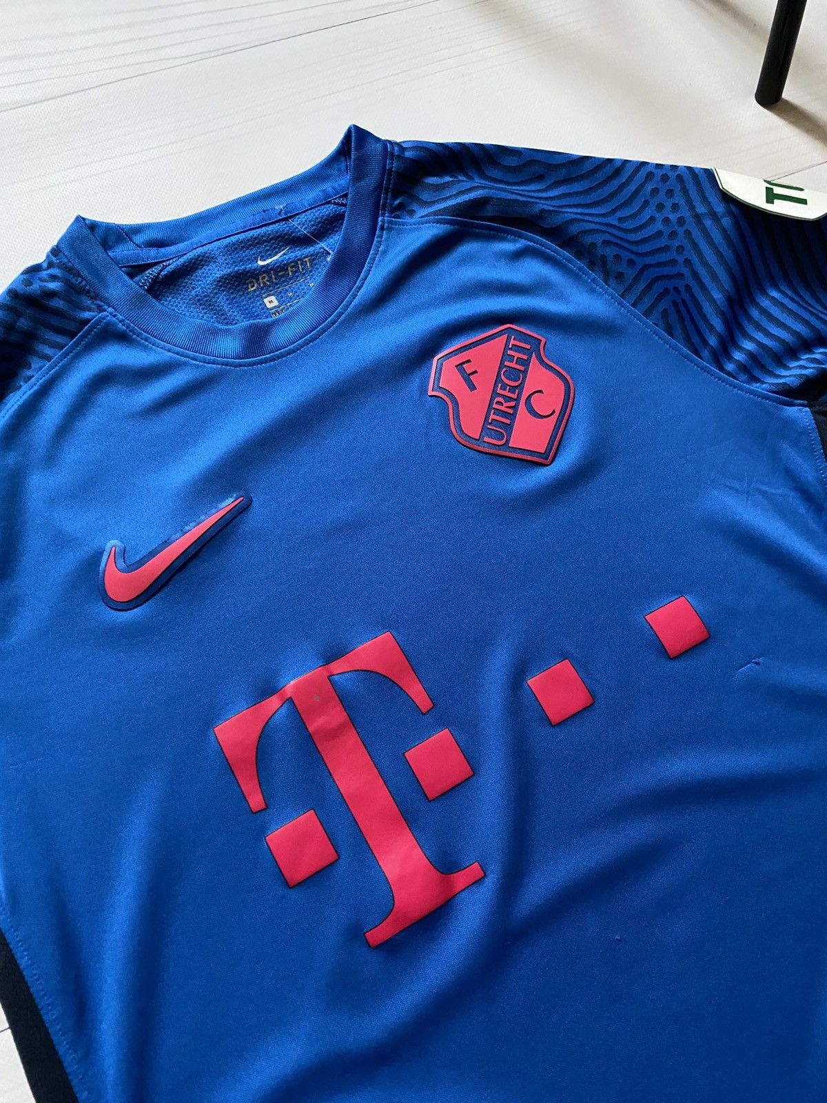 Nike Nike FC Utrecht 2020/21 away soccer football jersey Size US M / EU 48-50 / 2 - 7 Thumbnail