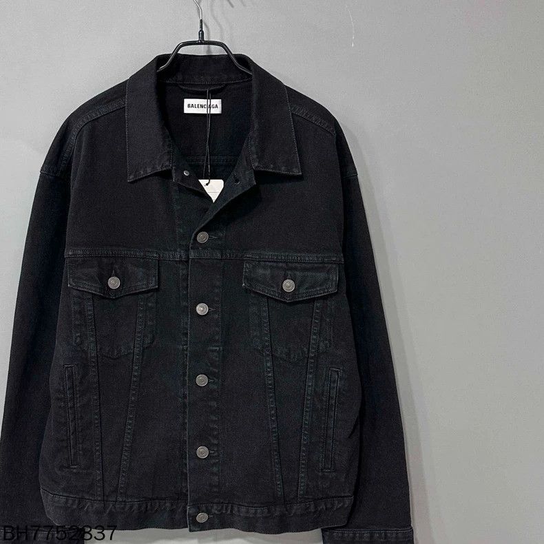 Balenciaga Balenciaga size 36 Back rhinestone logo denim jacket Size M / US 6-8 / IT 42-44 - 2 Thumbnail
