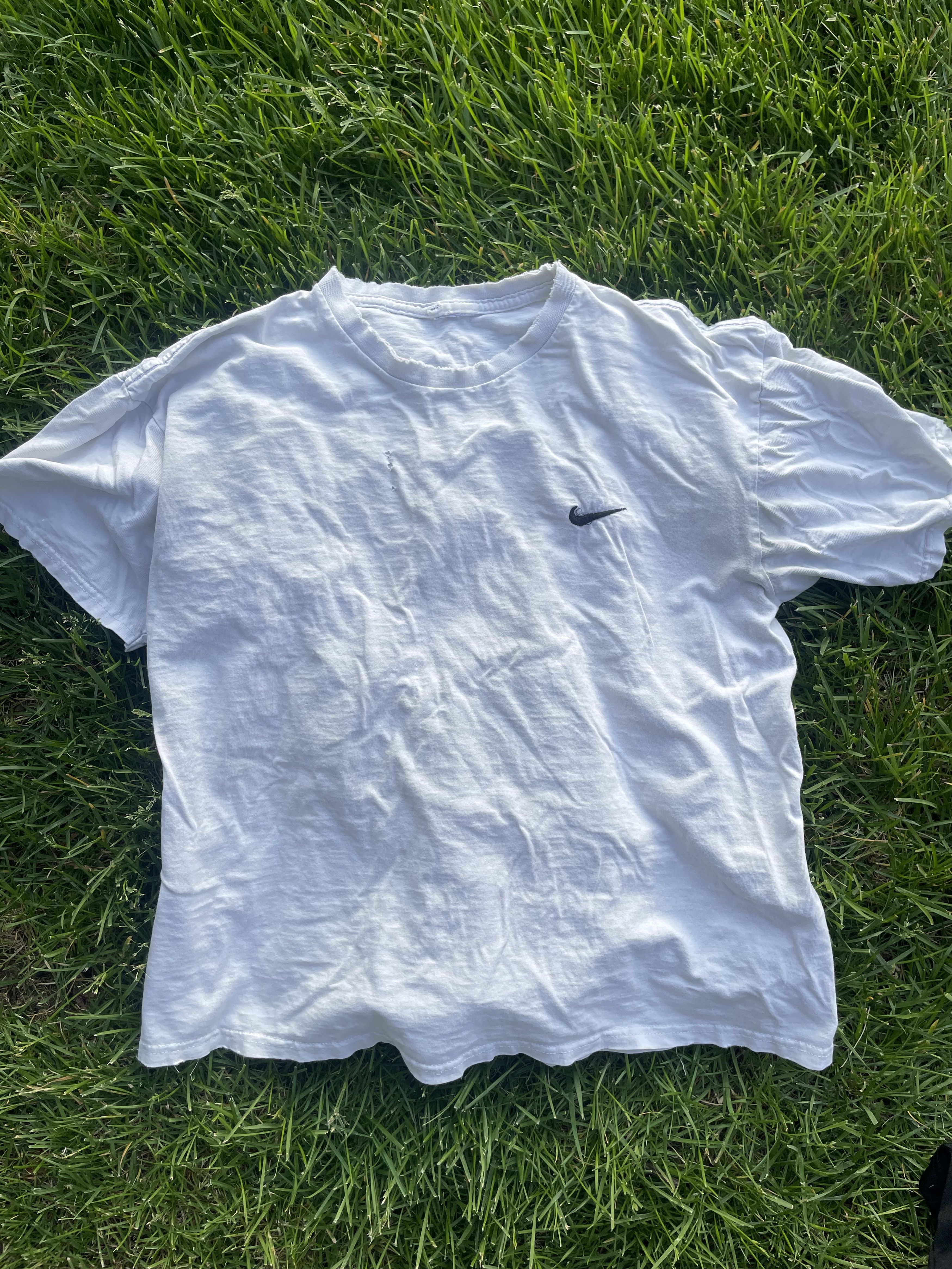 Nike Vintage White Nike Tee Size US M / EU 48-50 / 2 - 1 Thumbnail