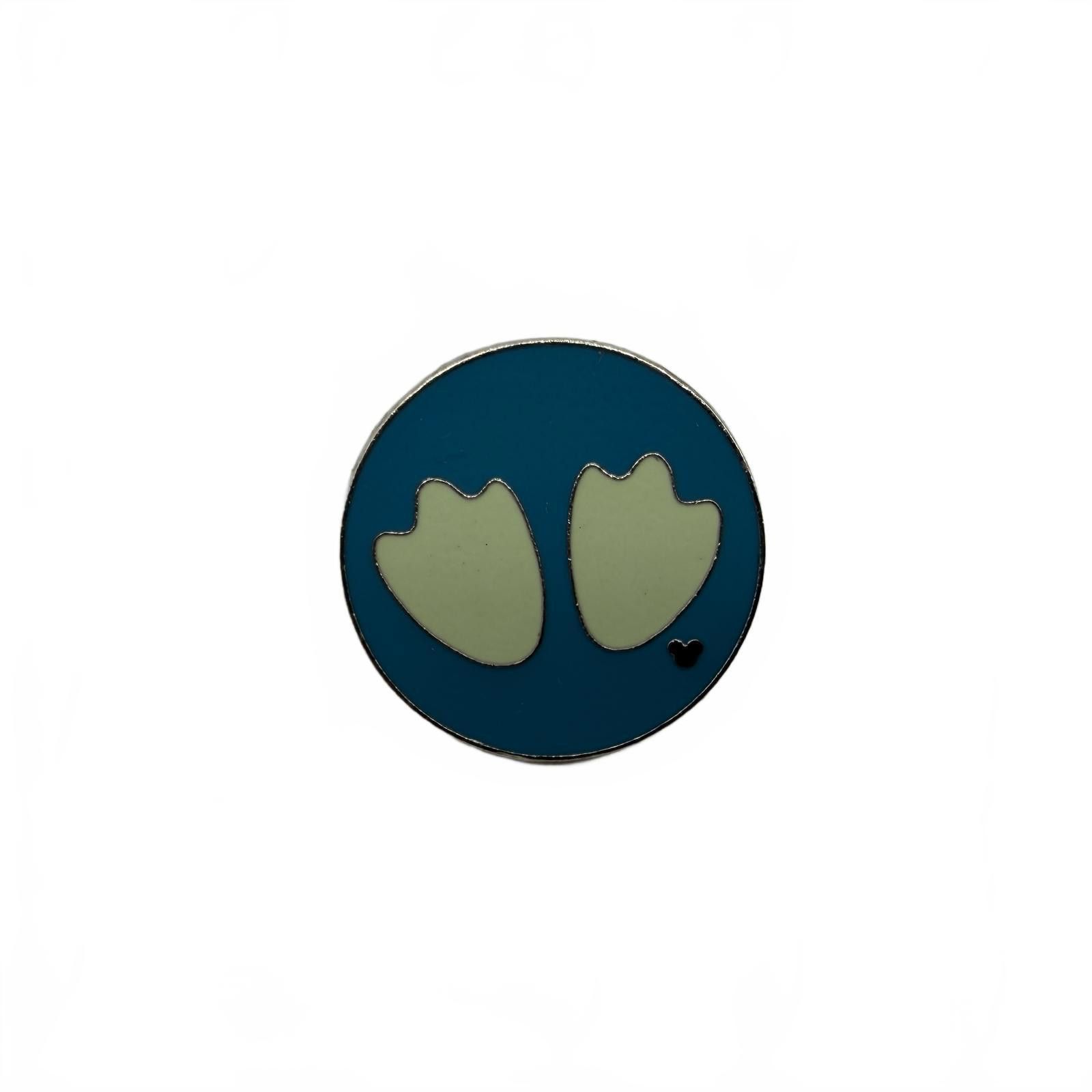 Disney Disney Pin - Donald Duck - Foot Prints - Hidden Mickey 2007 Size ONE SIZE - 1 Thumbnail