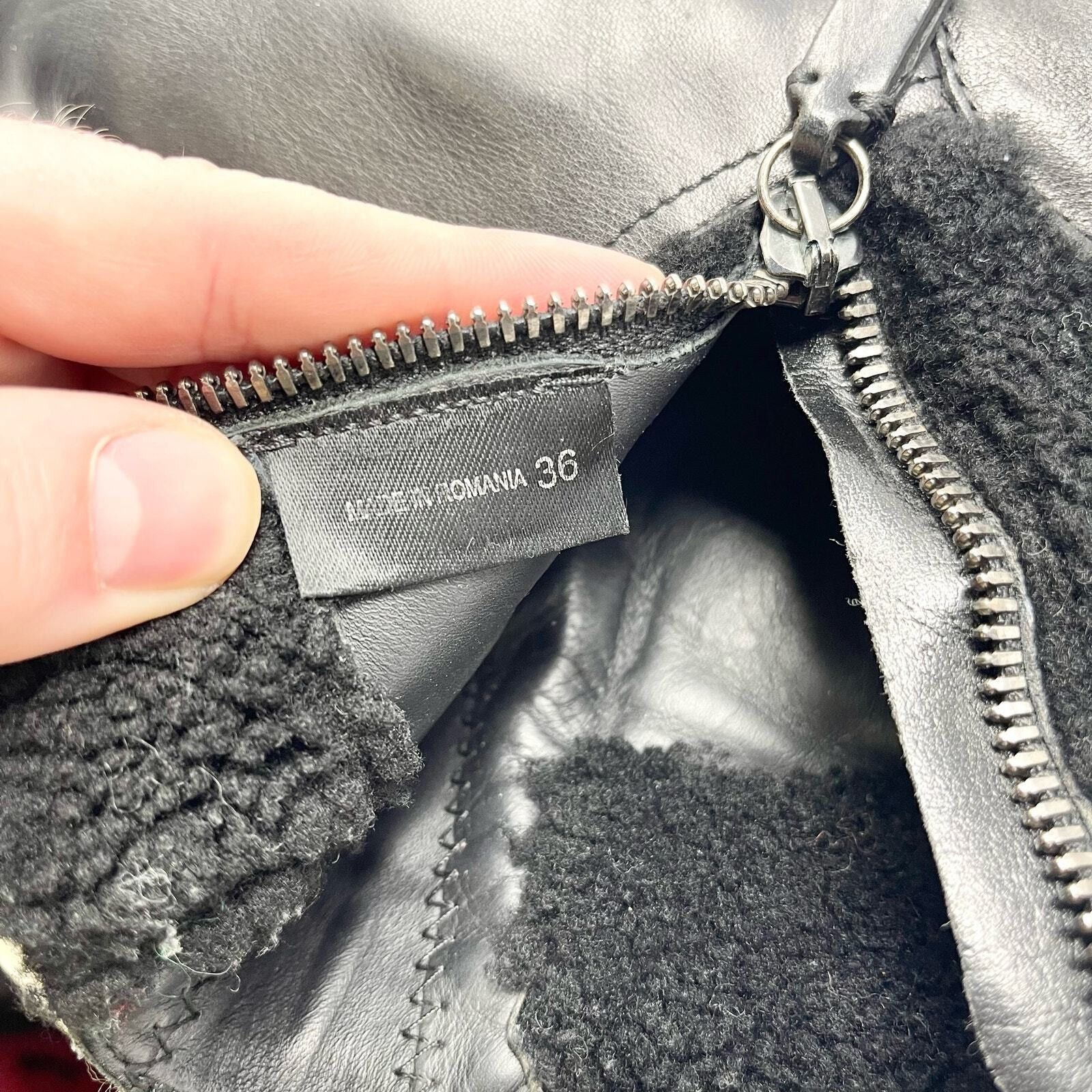 Rag & Bone rag & bone Size 36 / US 5 Shearling Farling Black Zip Ankle Size US 5 / IT 35 - 7 Thumbnail