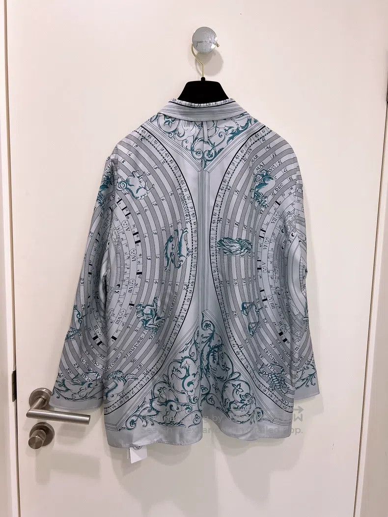 Hermes Hermes Constellation Compass Series Silk Printed Shirt Jac Size XS / US 0-2 / IT 36-38 - 2 Thumbnail
