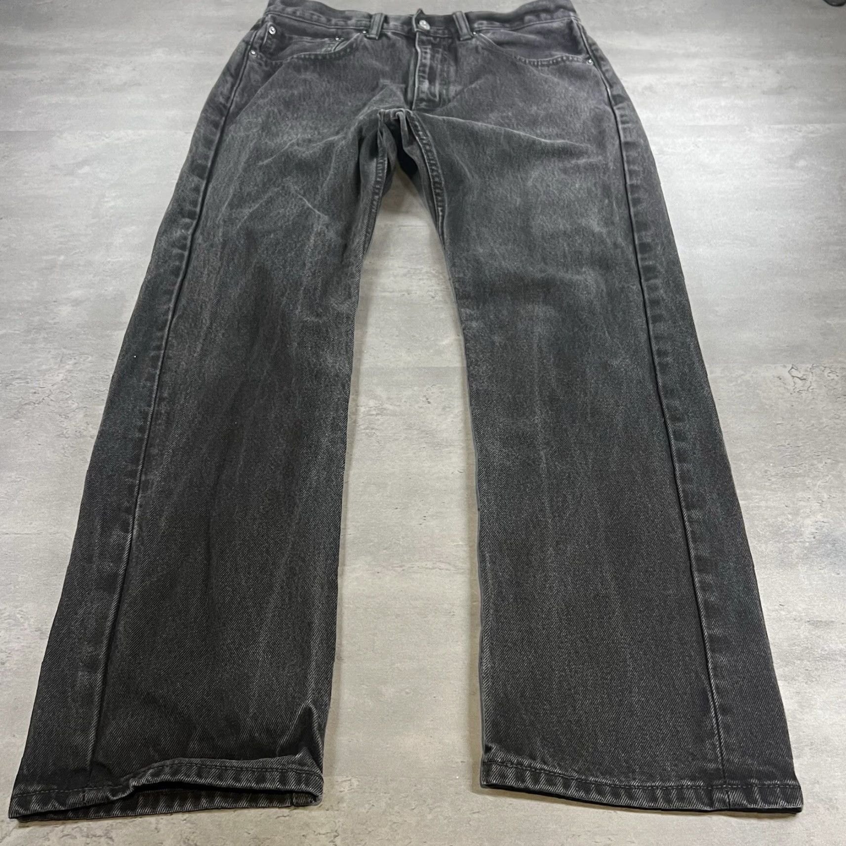 Levi's VINTAGE Levi’s 505 Jeans 33 Mens Regular Straight Denim BlackLight Wash 80s Cowboy Western Jeans 33x30 30in inseam Size US 33 - 2 Thumbnail