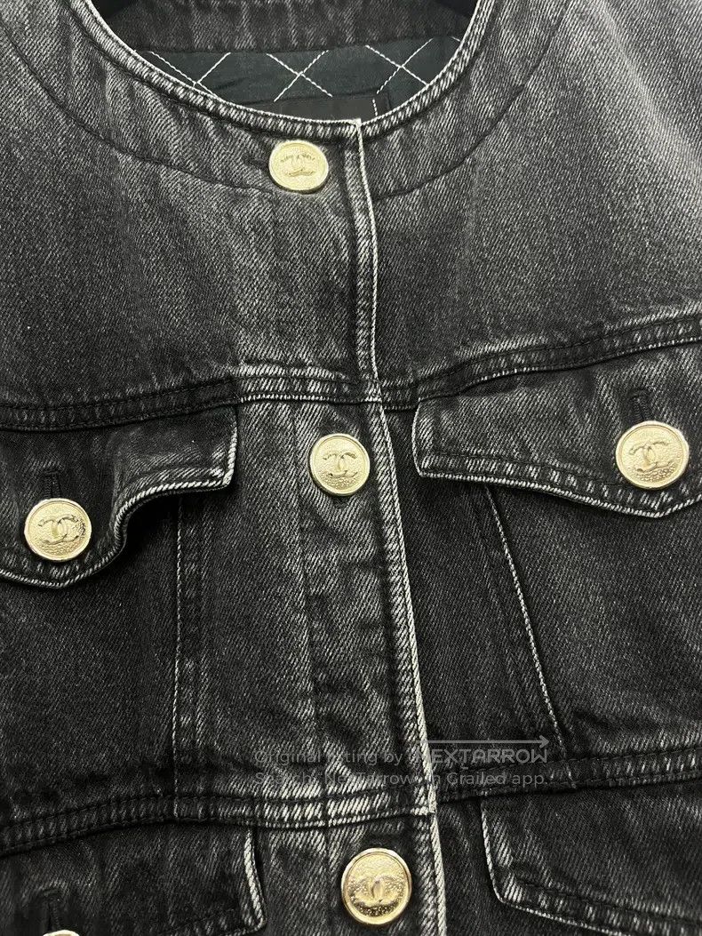 Chanel Chanel Black short four-pocket cotton denim jacket Size XS / US 0-2 / IT 36-38 - 2 Thumbnail