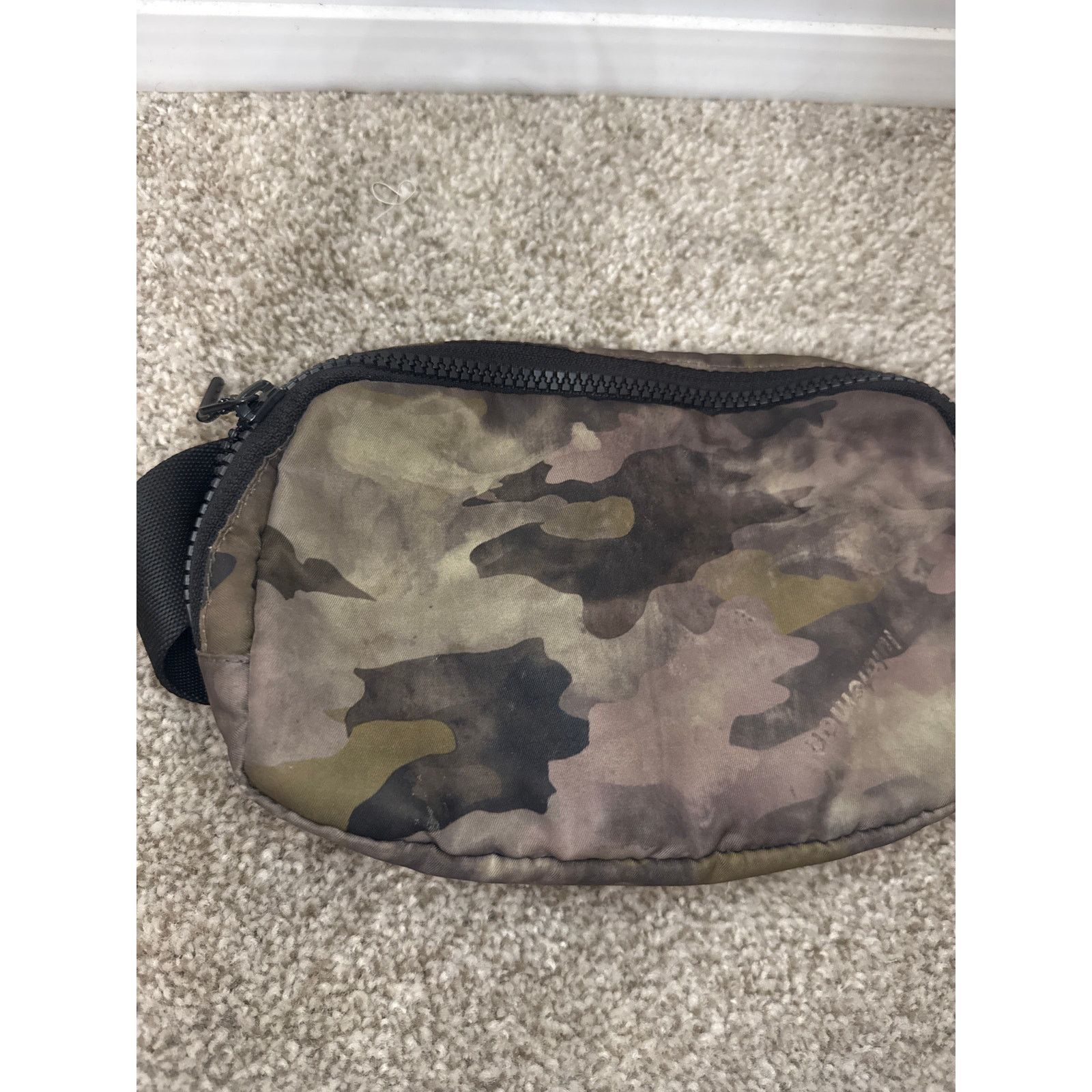 Lululemon Lululemon Everywhere Crossbody Belt Bag,Heritage Camo Wash Size ONE SIZE - 9 Thumbnail