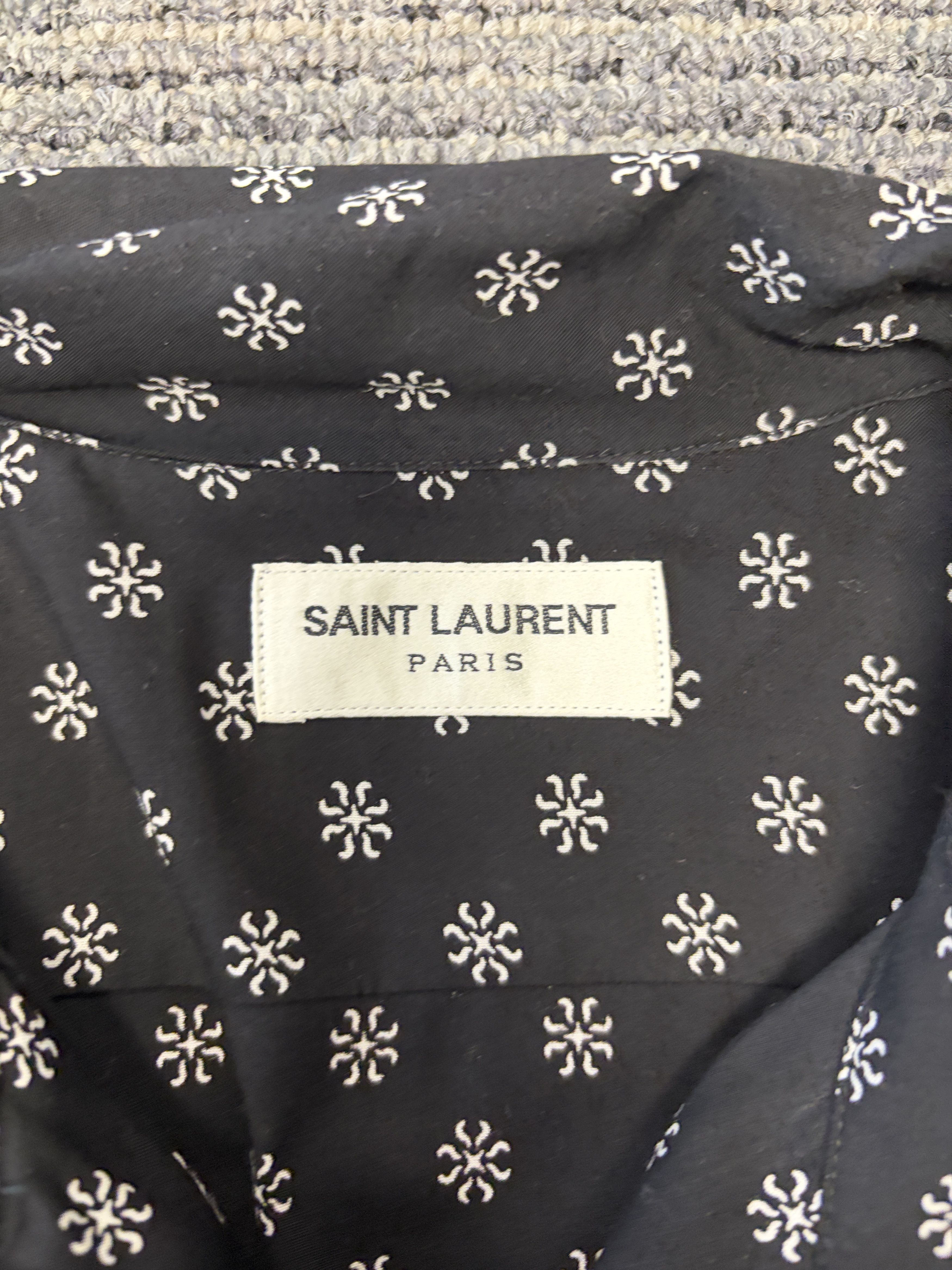 Saint Laurent Paris saint laurent 2022 floral star print camp button up shirt L Size US L / EU 52-54 / 3 - 2 Thumbnail
