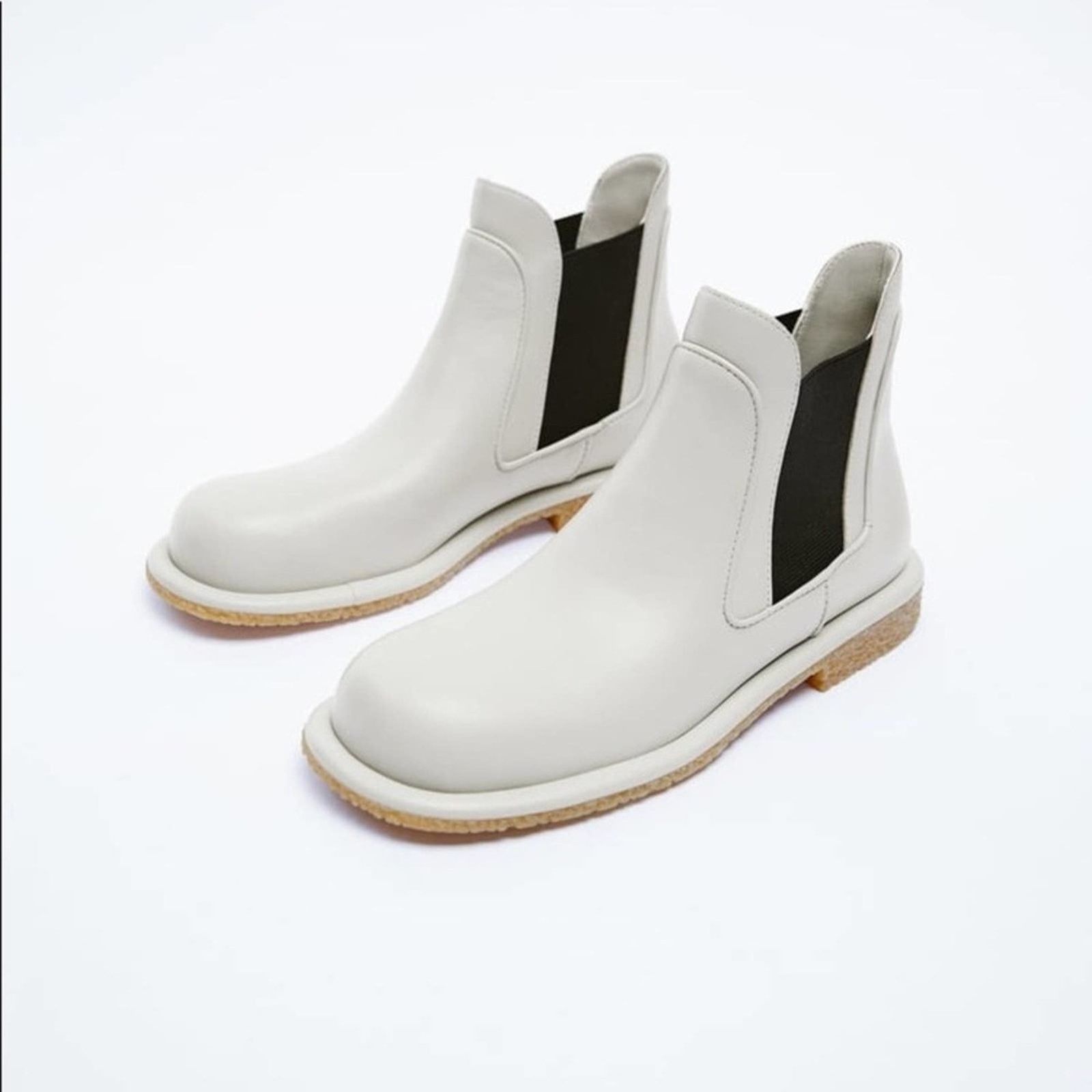 Zara ZARA CREPE SOLE LOW HEEL LEATHER ANKLE BOOTS WHITE Size US 8 / IT 38 - 2 Thumbnail