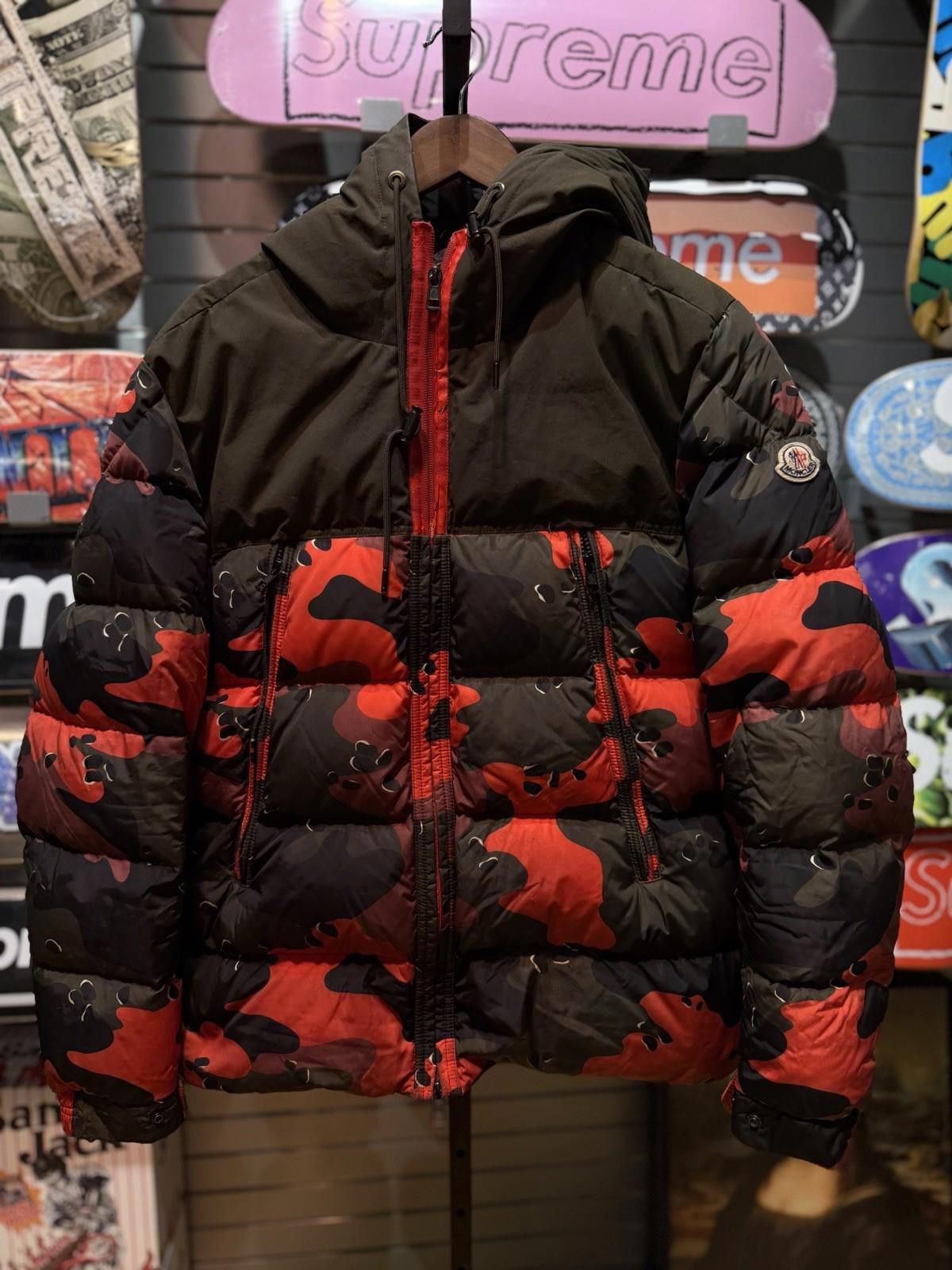 Moncler Moncler EYMERIC GIUBBOTTO Puffer Down Jacket Red (4) $2000 Size US M / EU 48-50 / 2 - 6 Thumbnail