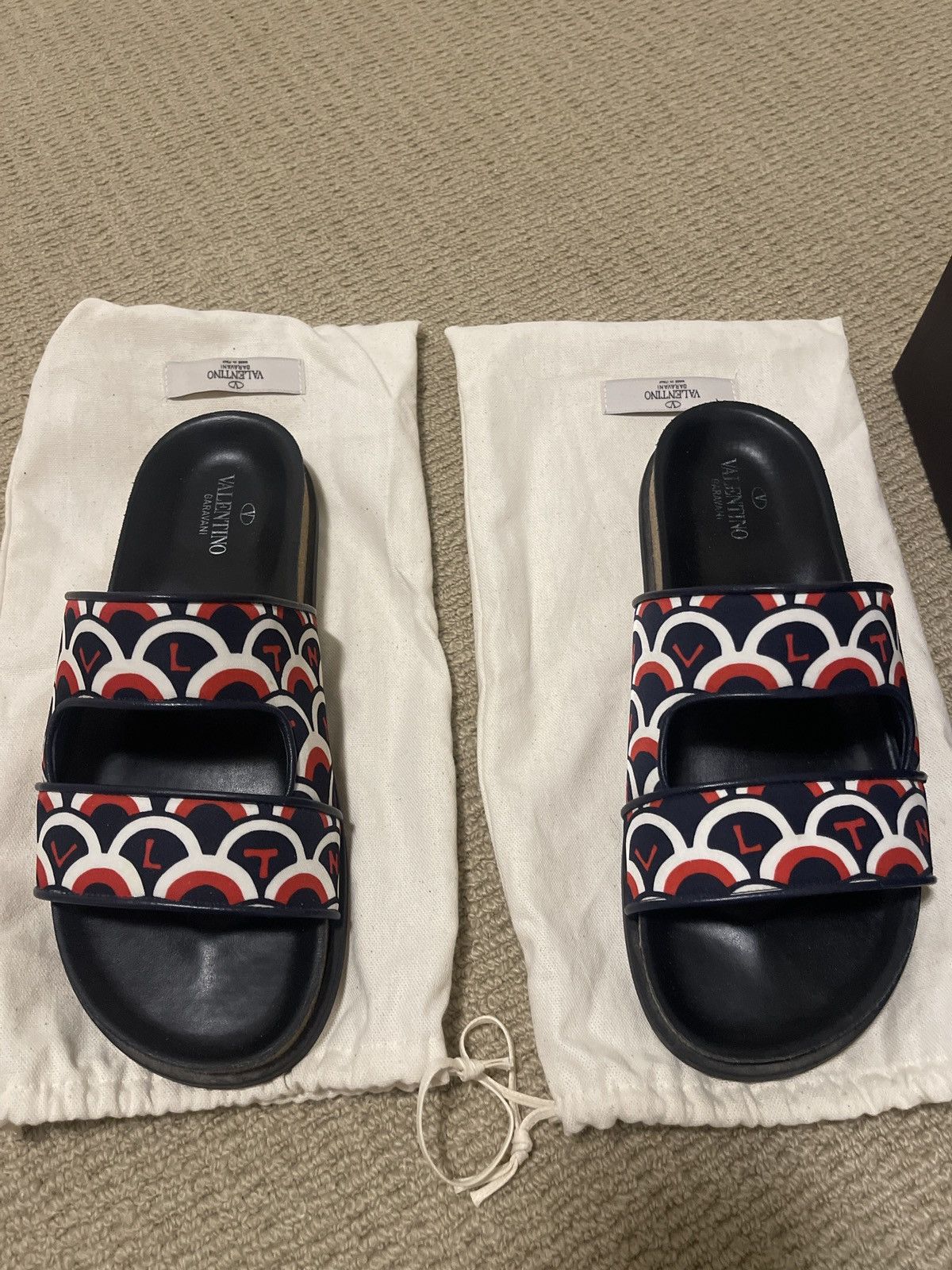 Valentino Valentino scale print slides Size US 10 / EU 43 - 1 Thumbnail
