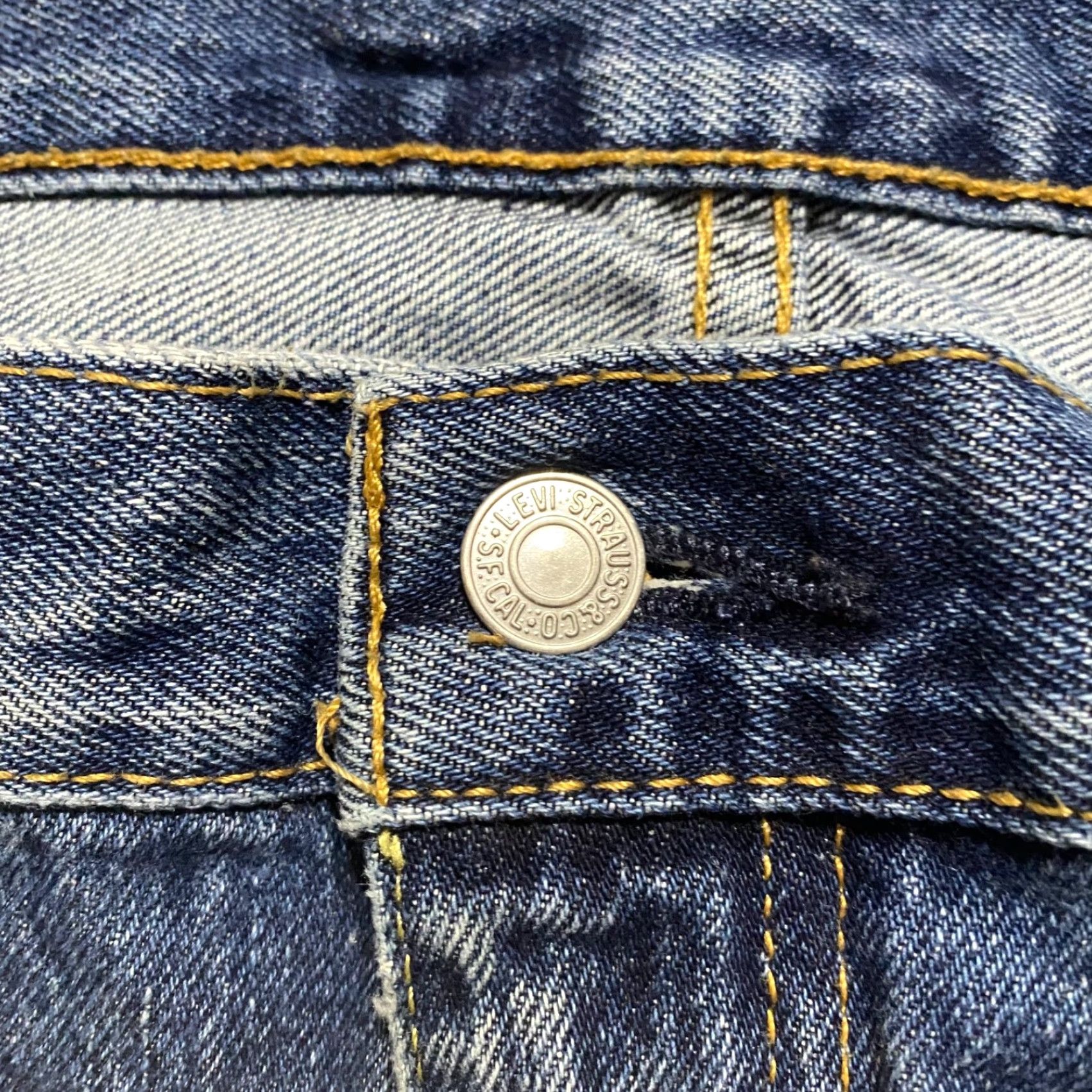 Levi's Levi's 550 Jeans Mens 48x30 Blue Denim Straight Leg Medium Wash Relaxed Fit Jeans 550 Mens Levi's Straight 550 Blue Denim Regular 5-Pocket Mens Size US 32 / EU 48 - 4 Thumbnail