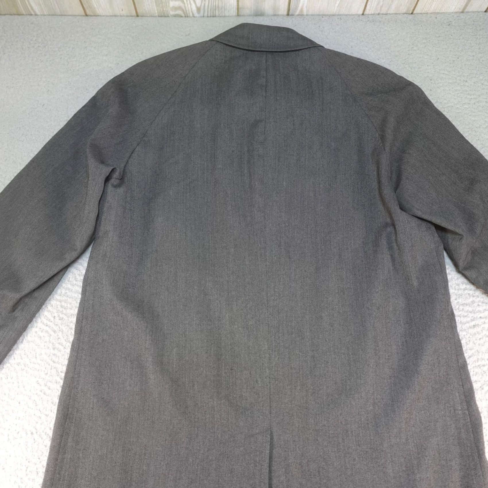 Hart Schaffner Marx VINTAGE Hart Schaffner Marx Overcoat Mens 40R Gray Wool Herringbone Size US XXS / EU 40 - 6 Thumbnail
