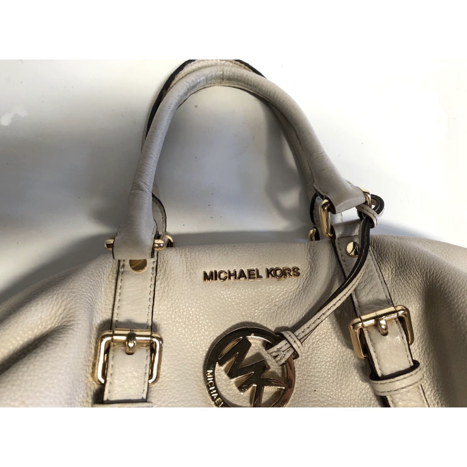 Vintage Michael Kors Hamilton Shoulder Bag White Gold Leather Coat White Lining Medium Womens Vintage No STAINED SEE PICS Size ONE SIZE - 8 Thumbnail