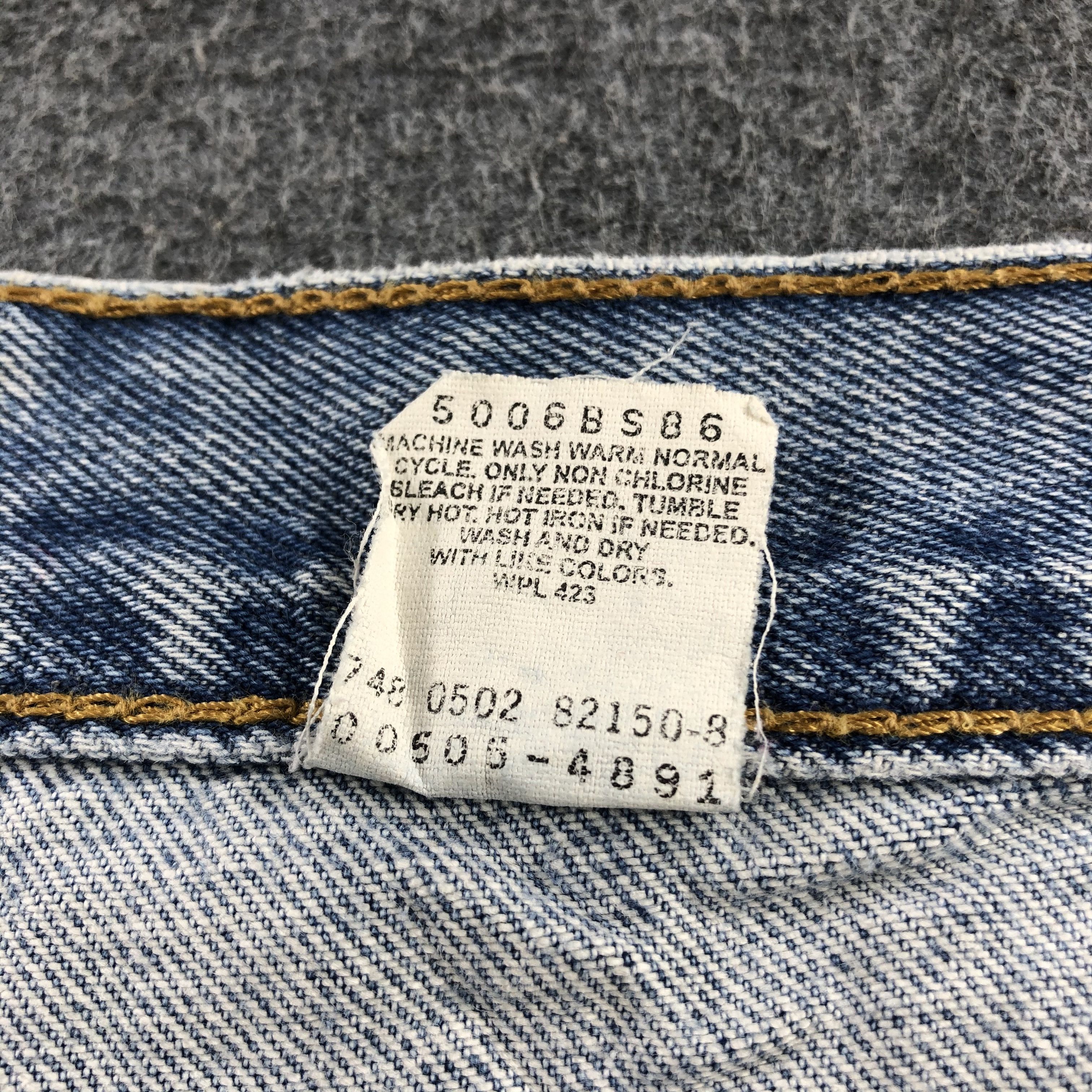 90s Vintage Light Wash Levis 505 Jeans-J2065