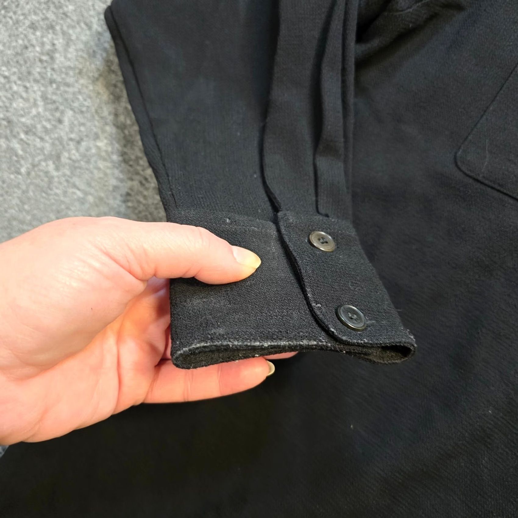 J.Crew J.CREW Button-Up Black Wool Top Womens Medium Long Sleeve Career Basic Shirt Size M / US 6-8 / IT 42-44 - 5 Thumbnail