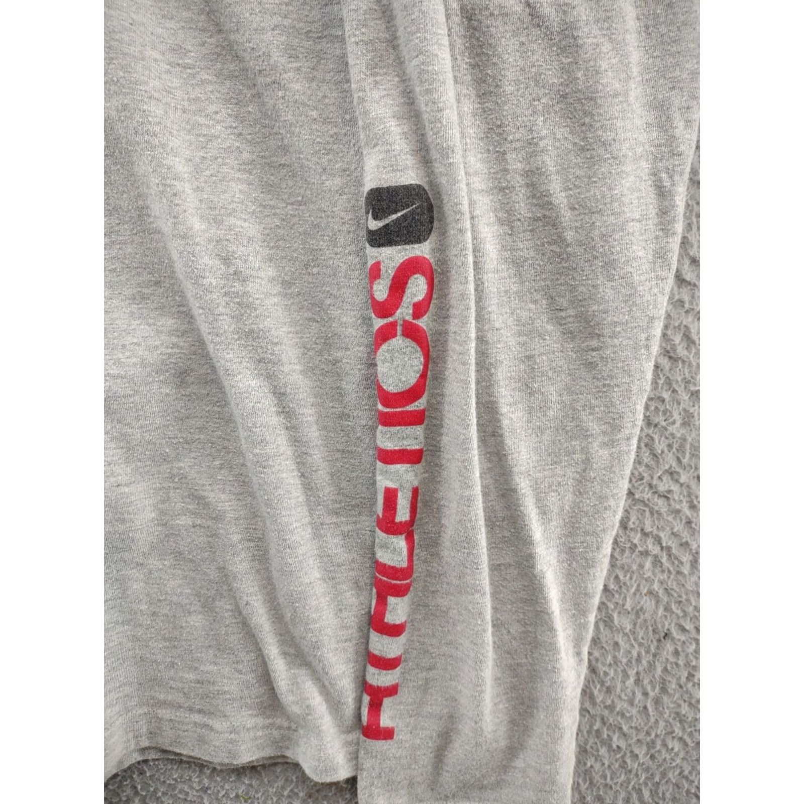 Nike Vintage Nike Athletics Spell Out Long Sleeve Shirt M Mens Gray 90s Sports Nike Center Swoosh Crew Neck Cotton Regular Size M Size US M / EU 48-50 / 2 - 4 Thumbnail