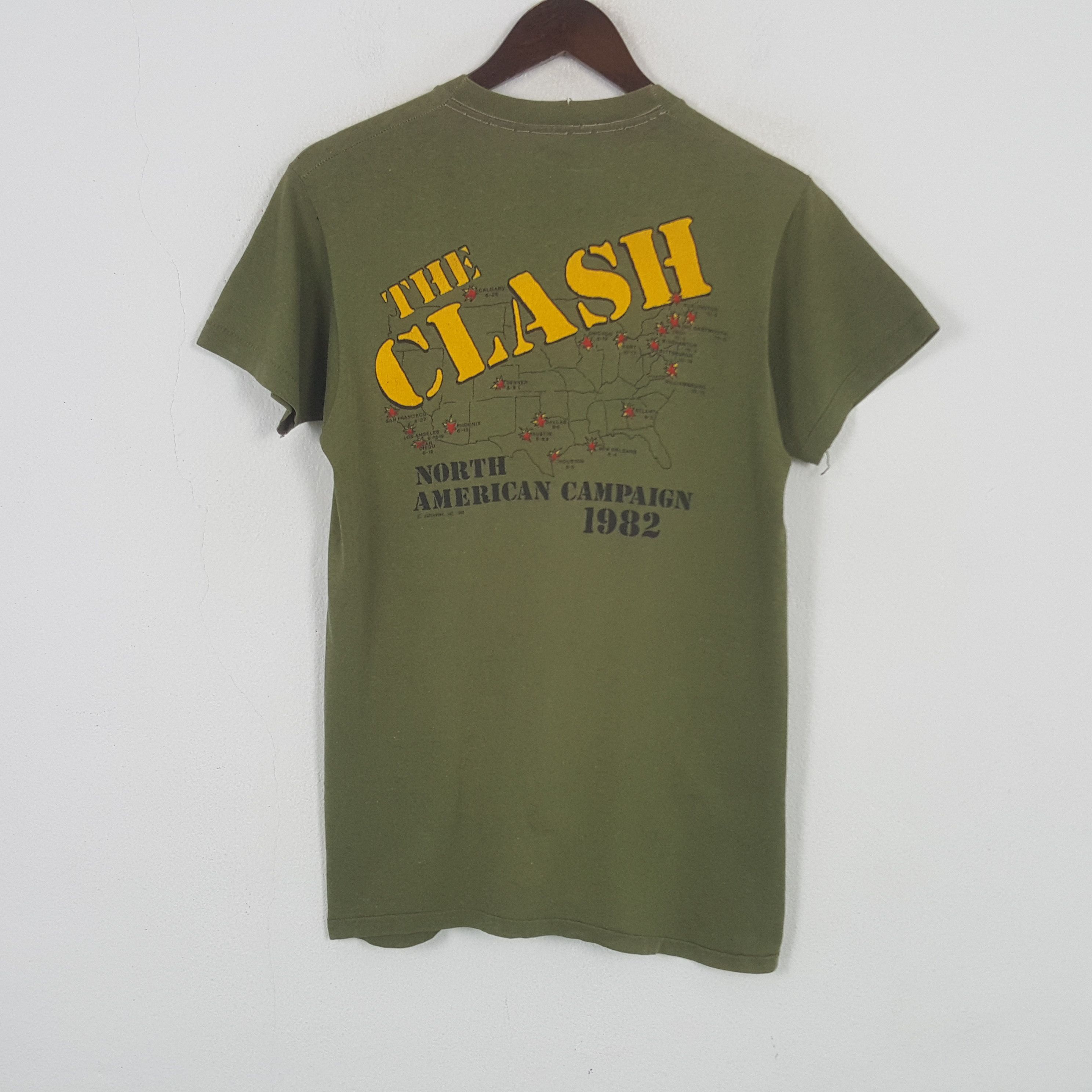 Band Tees Vintage 1982’s The Clash American Rock Band T-shirt Size US S / EU 44-46 / 1 - 1 Thumbnail
