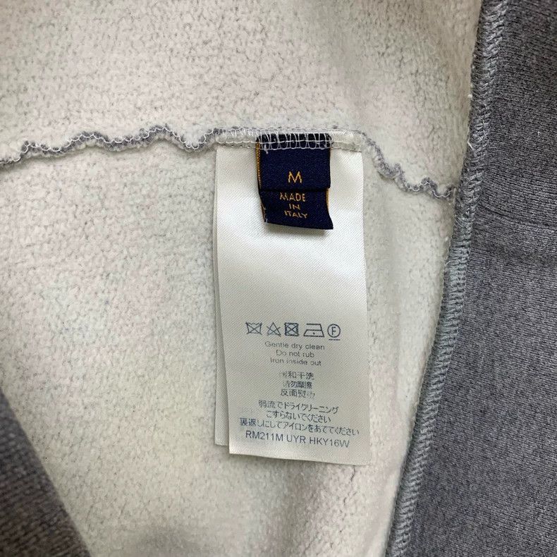 Louis Vuitton Louis Vuitton Grey Twisted Letter Sweatshirt Size US M / EU 48-50 / 2 - 7 Thumbnail