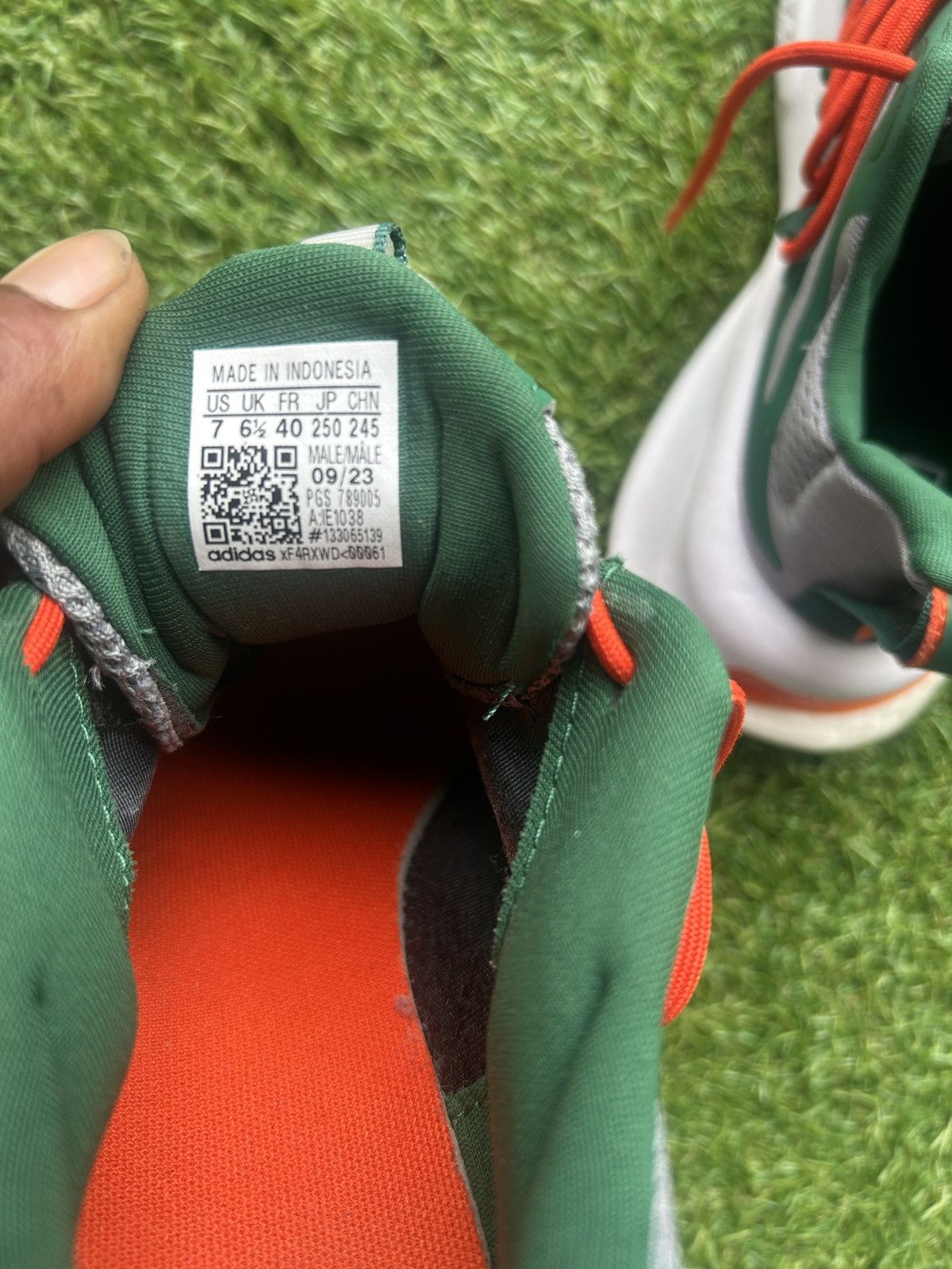 Adidas adidas Alphaboost V1 NCAA Pack - Miami Size US 7 / EU 40 - 5 Thumbnail