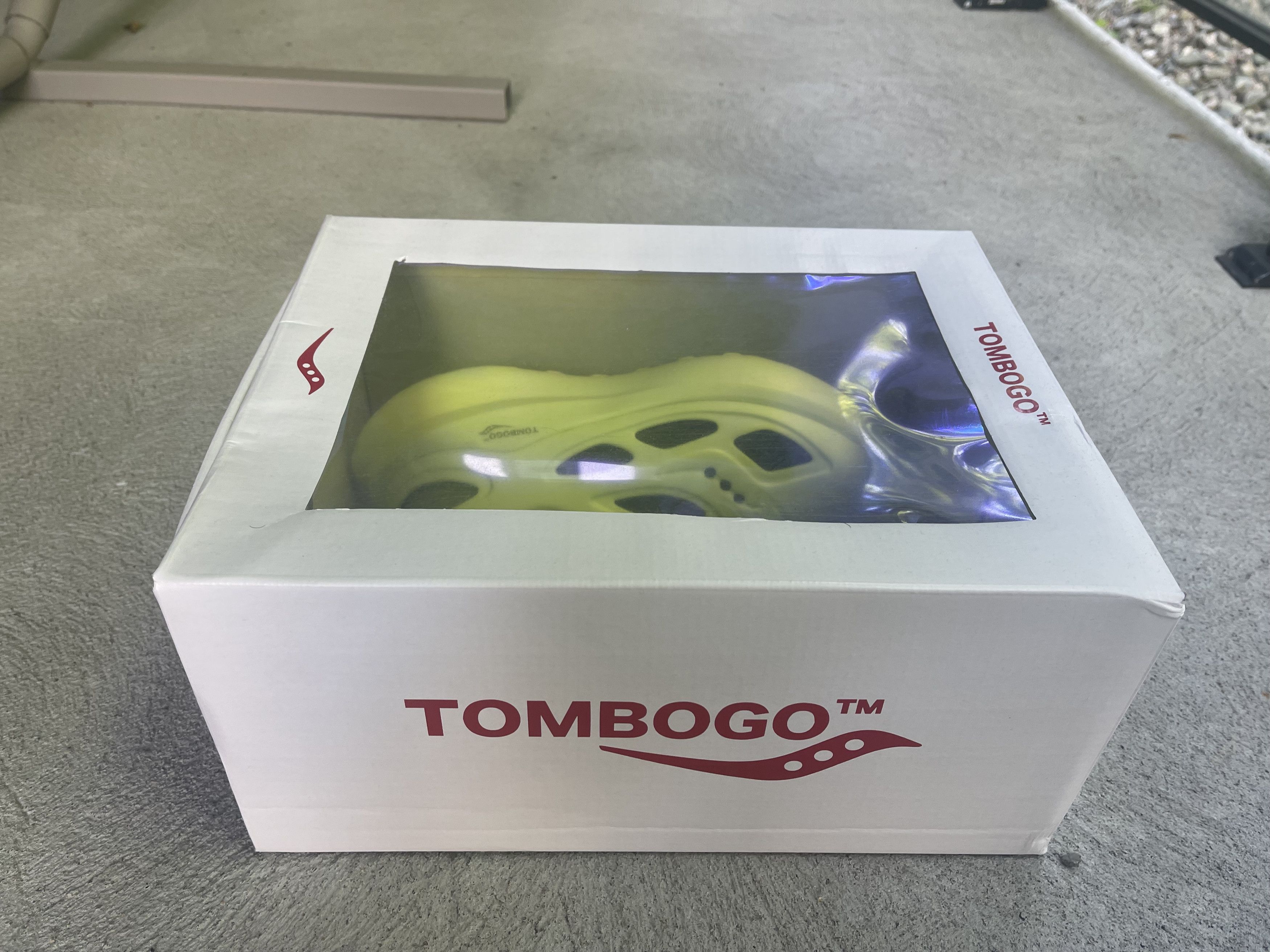 TOMBOGO Saucony Tombogo F&F The Butterfly Glow in the Dark Size US 9 / EU 42 - 10 Thumbnail