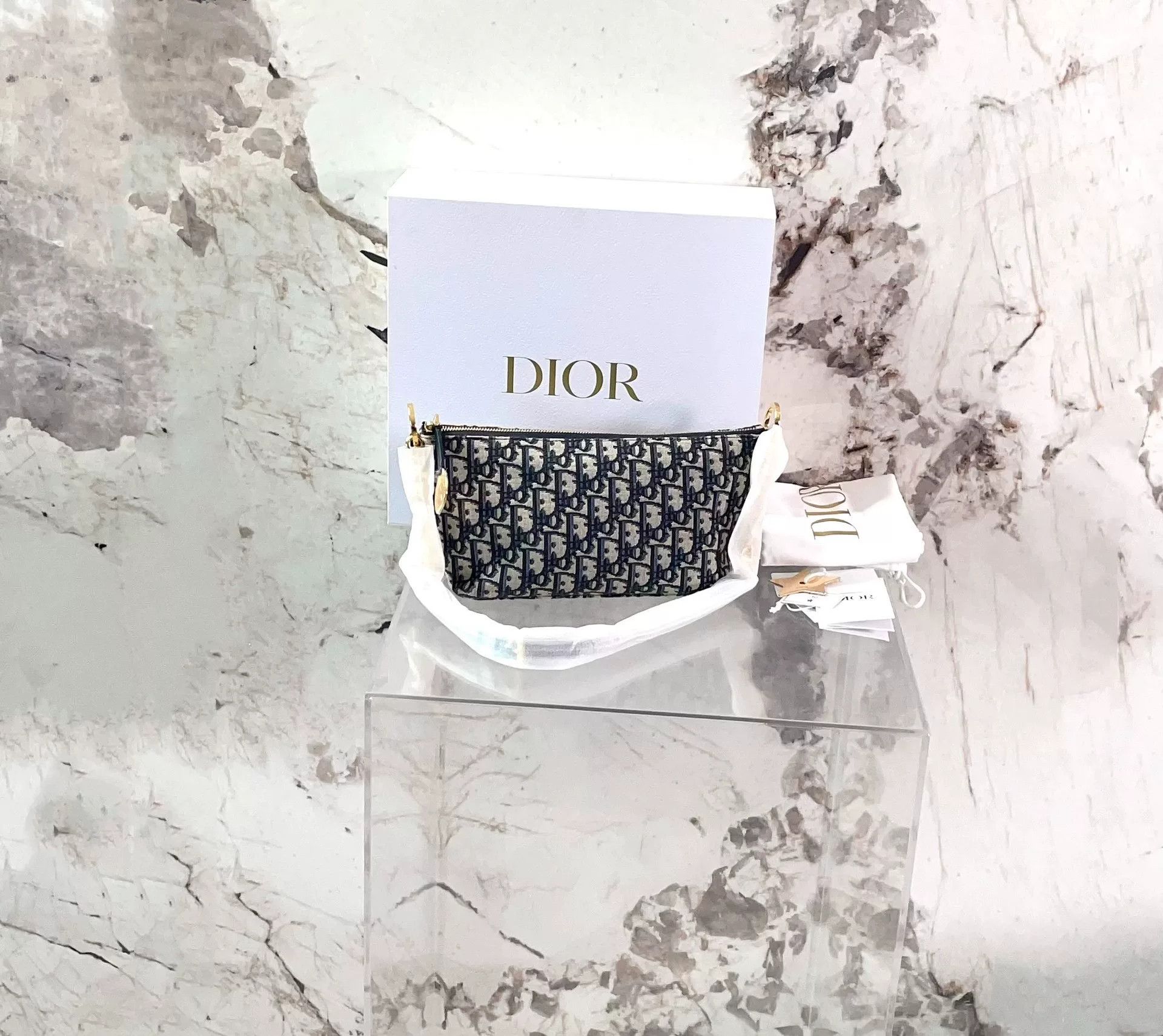 Dior Pre-loved Bag Very good condition Size ONE SIZE - 1 Thumbnail