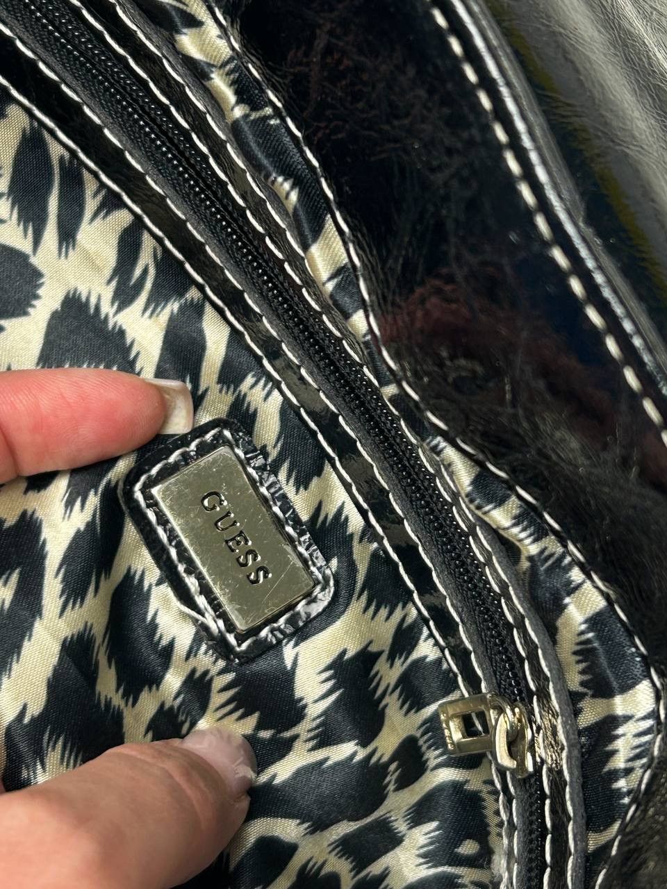 Guess Vintage Guess Leather Monogram Shoulder Bag Y2K Size ONE SIZE - 19 Thumbnail