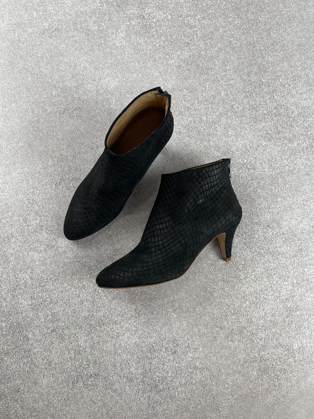 Common Projects Woman by Common Projects Heels Size 38 Size US 8 / IT 38 - 2 Thumbnail