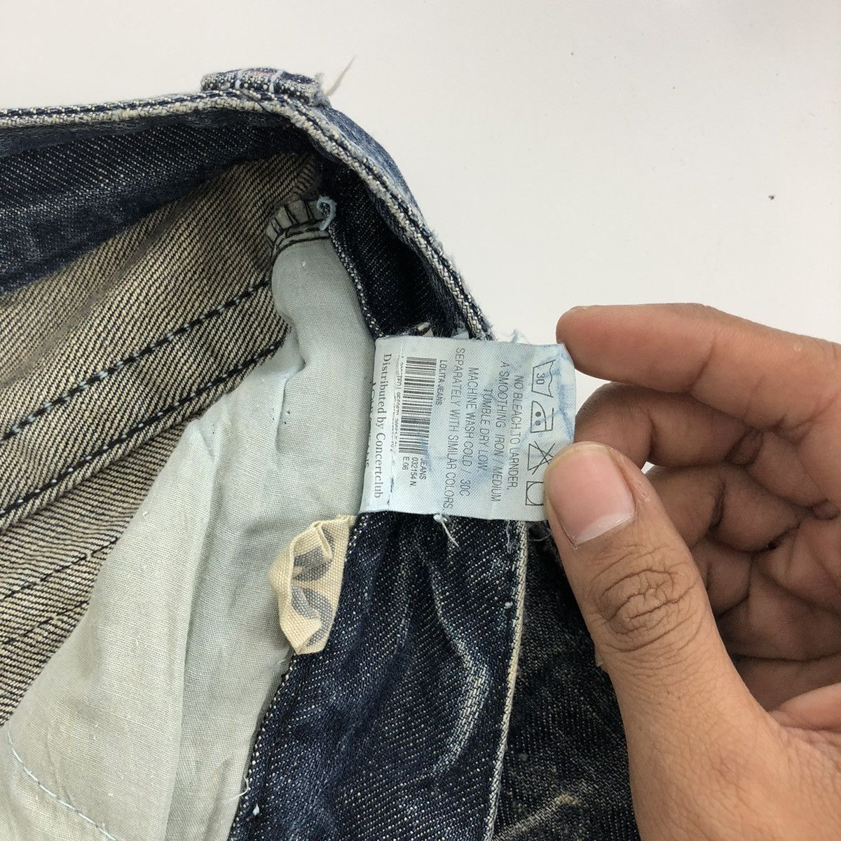 If Six Was Nine × Le Grande Bleu (L.G.B.) × Vintage Vintage Lolita Exotic Flared Jeans Distressed Faded Denim Size US 27 - 13 Thumbnail