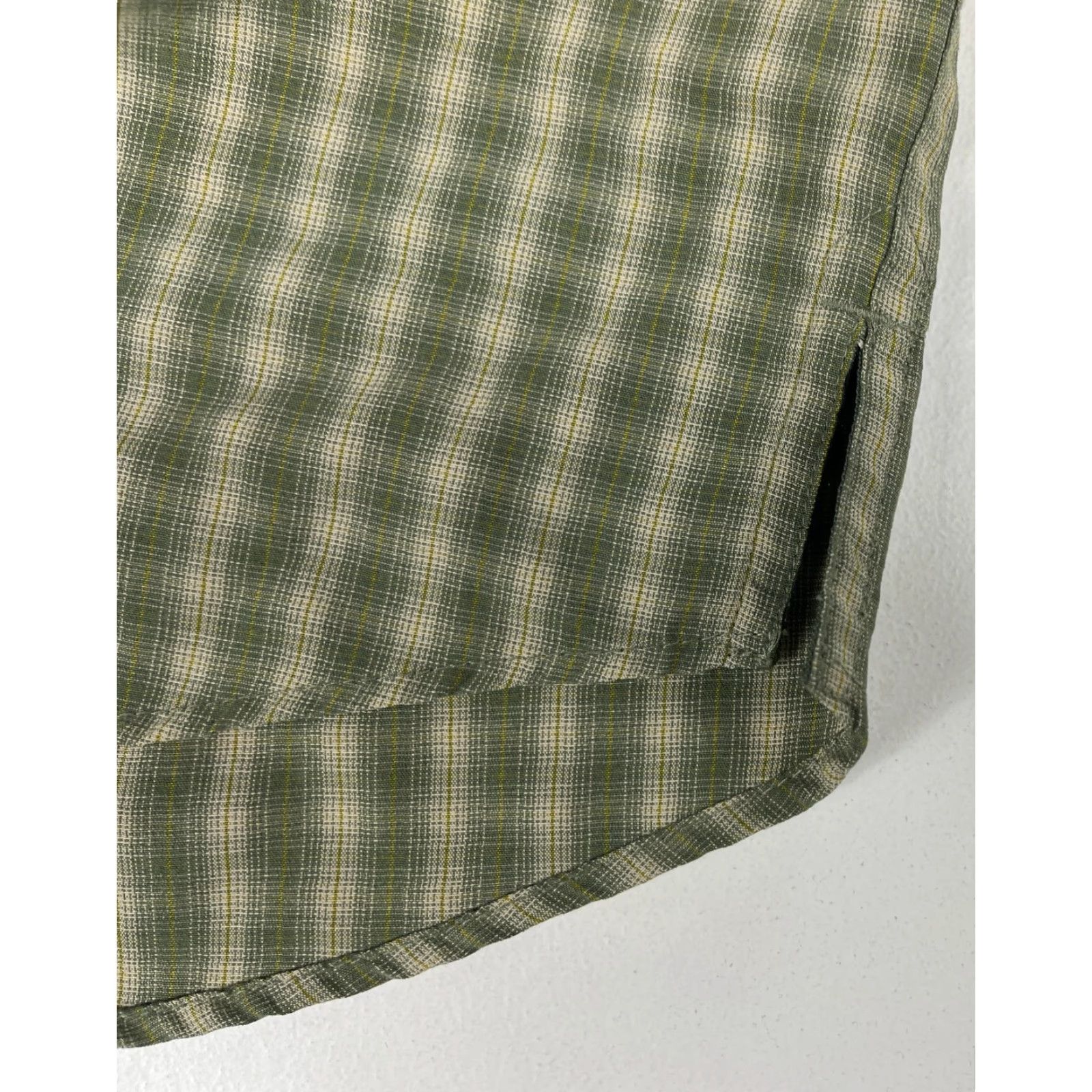 The North Face The North Face Men's Button-Up Shirt Plaid Roll Up Sleeves Sz L Green Regular 60% Modal, 40% Polyester Pockets Outdoor Shirt Size US L / EU 52-54 / 3 - 6 Thumbnail