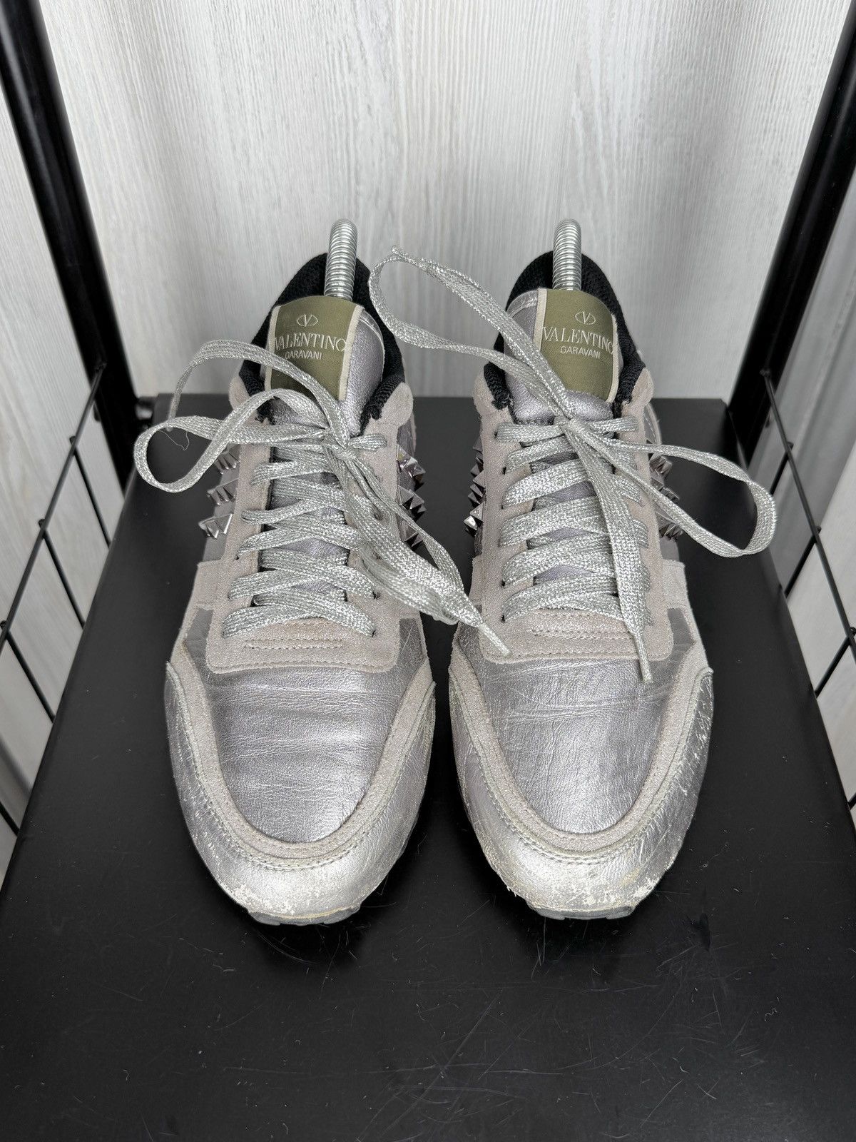 Valentino Valentino Garavani Rockstud grey/silver/pink lowtop sneakers Size US 8 / IT 38 - 8 Thumbnail