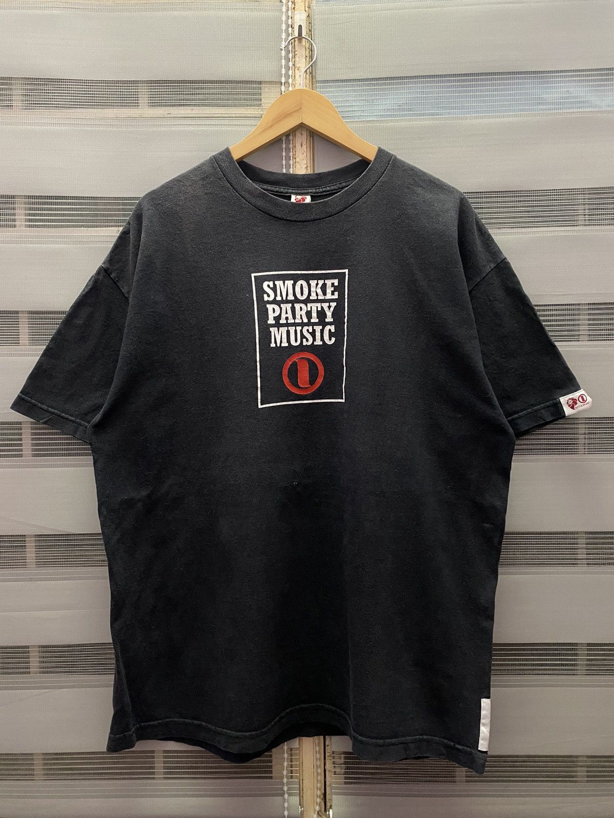 Vintage 2000s Nesta Party Smoke Music Rap Tees Hip Hop Band Size US L / EU 52-54 / 3 - 5 Thumbnail