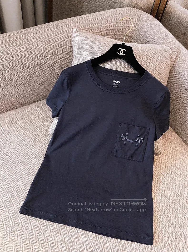 Hermes Hermes Dark blue single pocket embroidered T-shirt Size XXS / US 00 / IT 34 - 1 Thumbnail