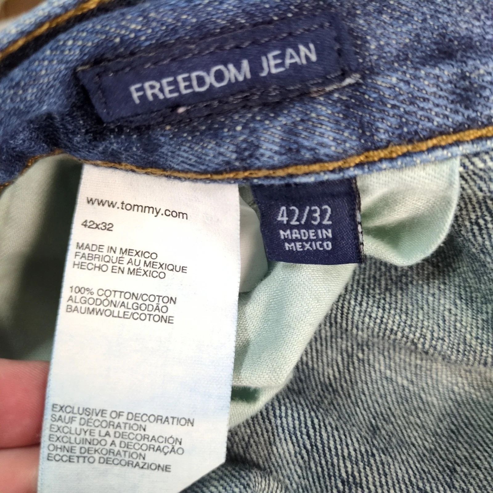 Tommy Hilfiger Tommy Hilfiger Freedom Jeans Men's 42x32 Wide Straight Leg Size US 42 / EU 58 - 9 Thumbnail