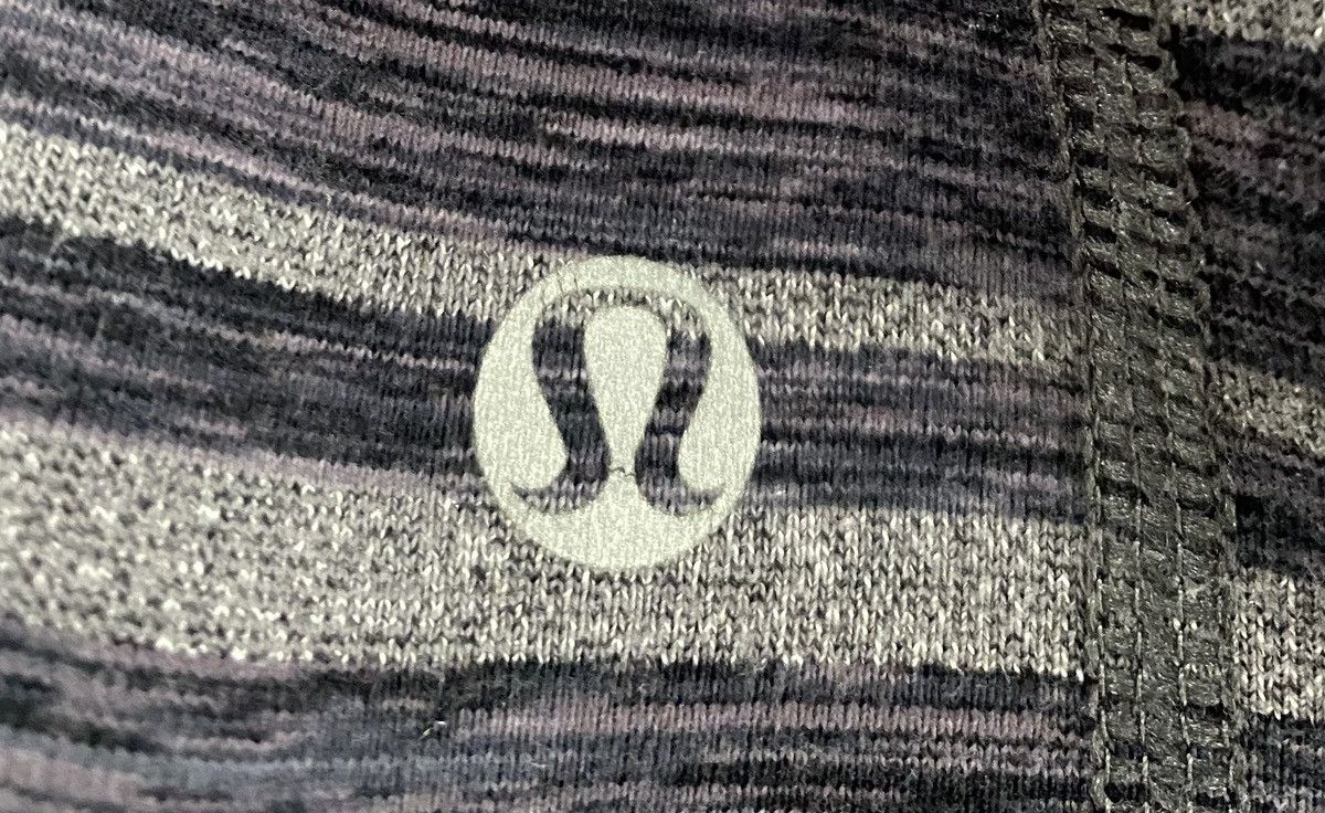 Lululemon Lululemon Stride Grey Stripe Jacket Women’s Size 10 Size L / US 10 / IT 46 - 6 Thumbnail