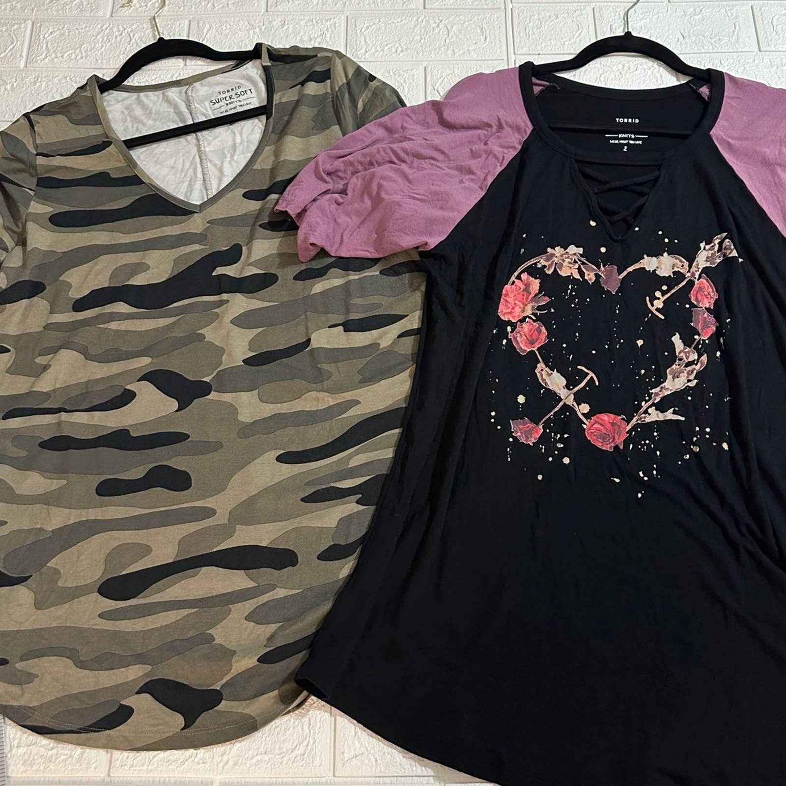 Other bundle of 2 torrid top size 2 Size XXL / US 16-18 / IT 52-54 - 1 Thumbnail
