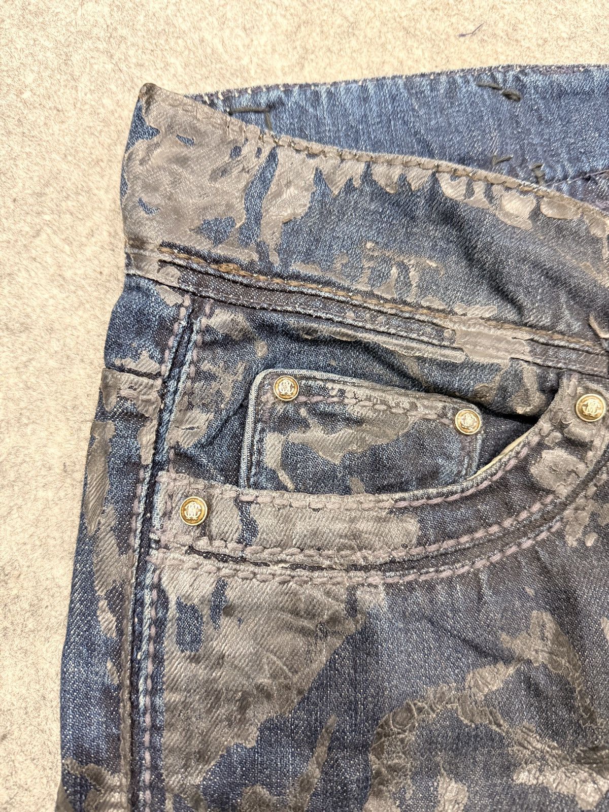 Roberto Cavalli AW2005 Roberto Cavalli Crocodile Effect Leather Waxed Denim Size US 33 - 7 Thumbnail