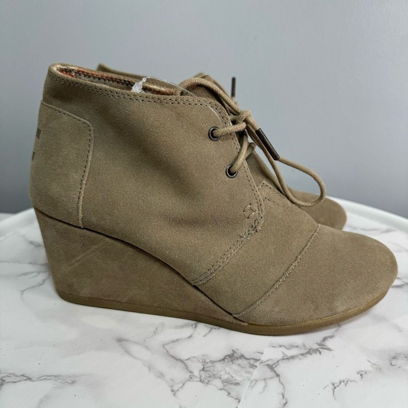 Toms Toms Women’s Wedge Boots sz 8.5 Suede Lace Up # Box H773 Size US 8.5 / IT 38.5 - 6 Thumbnail