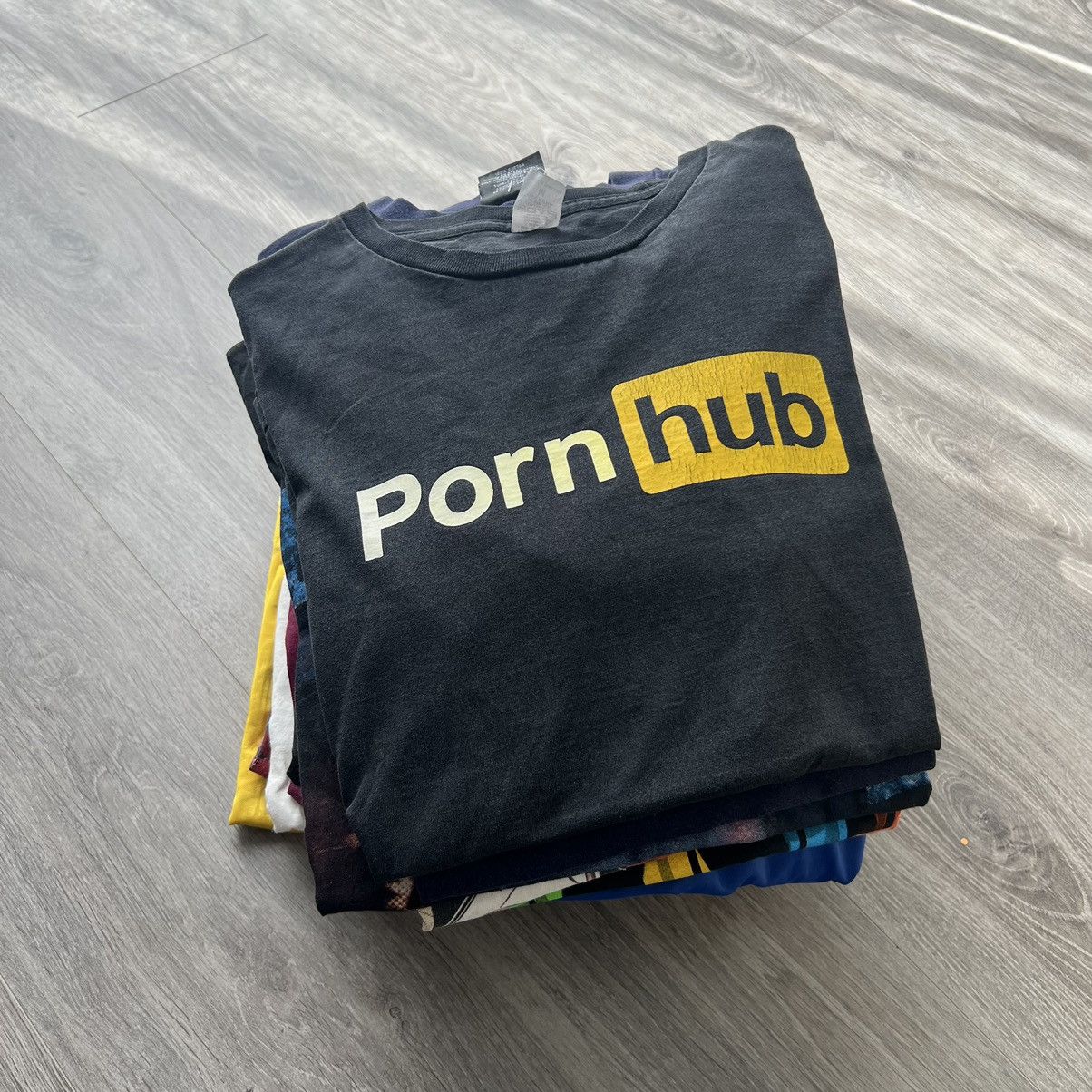 Vintage Vintage Pornhub Logo T shirt Size US L / EU 52-54 / 3 - 1 Thumbnail