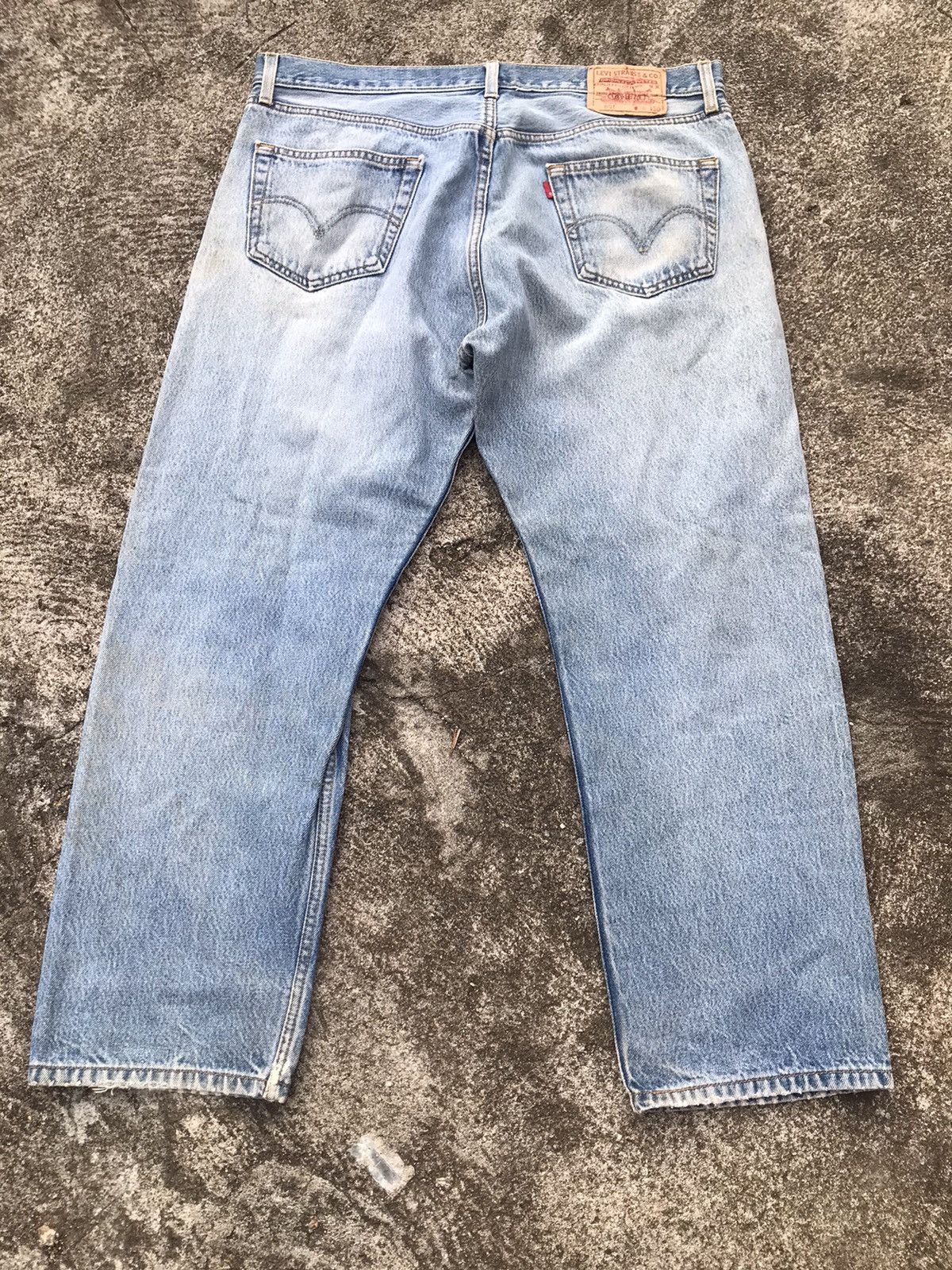 Levi's Vintage Levis 501 Buttonfly Distressed Size US 37 - 2 Thumbnail