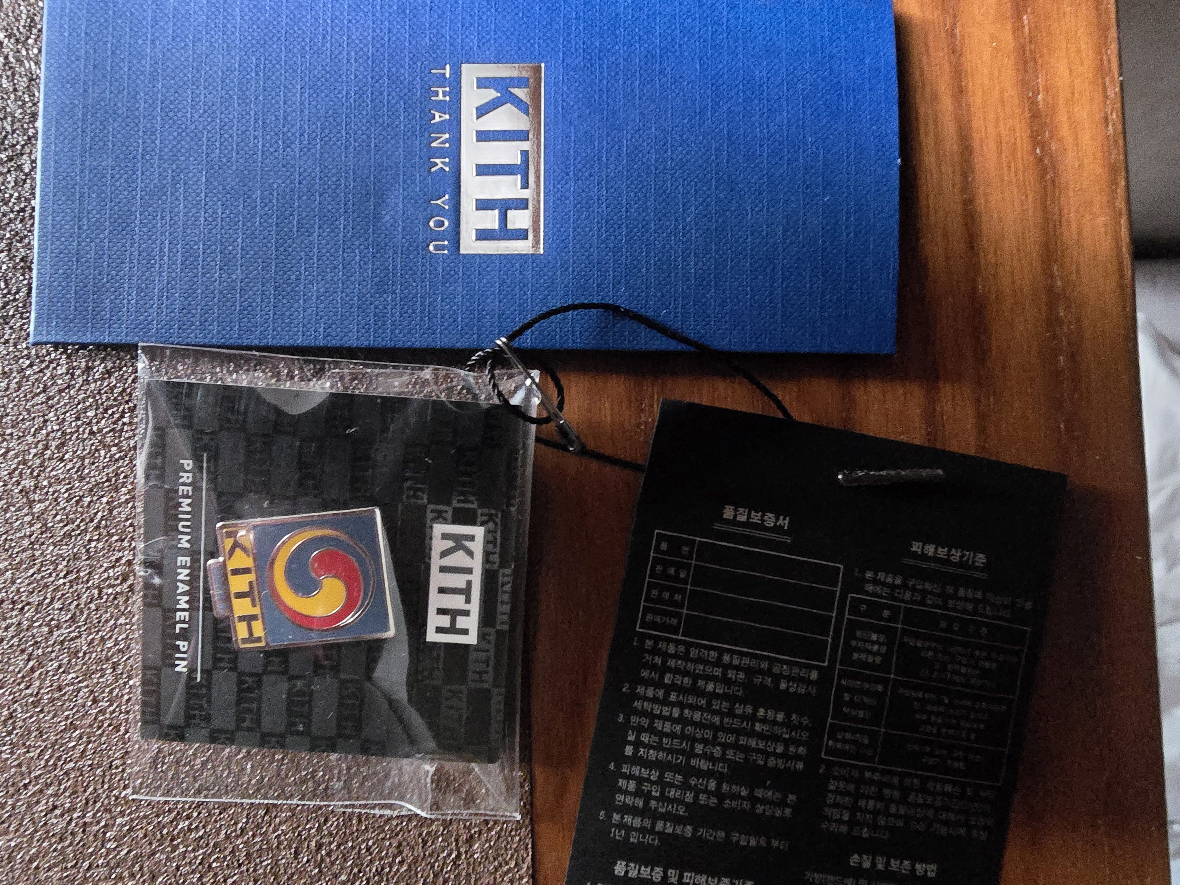 Kith Kith Seoul Korea store exclusive pin Size ONE SIZE - 2 Thumbnail