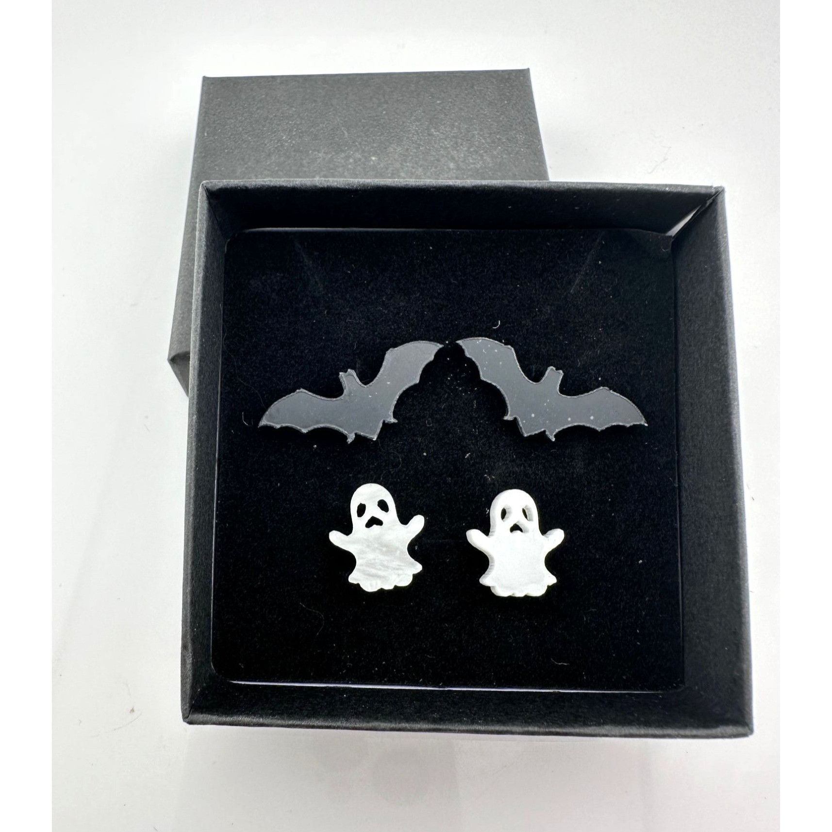 Other 2 Pairs of Halloween Earrings - Bats & Ghosts - Super Cute!! Size ONE SIZE - 1 Thumbnail