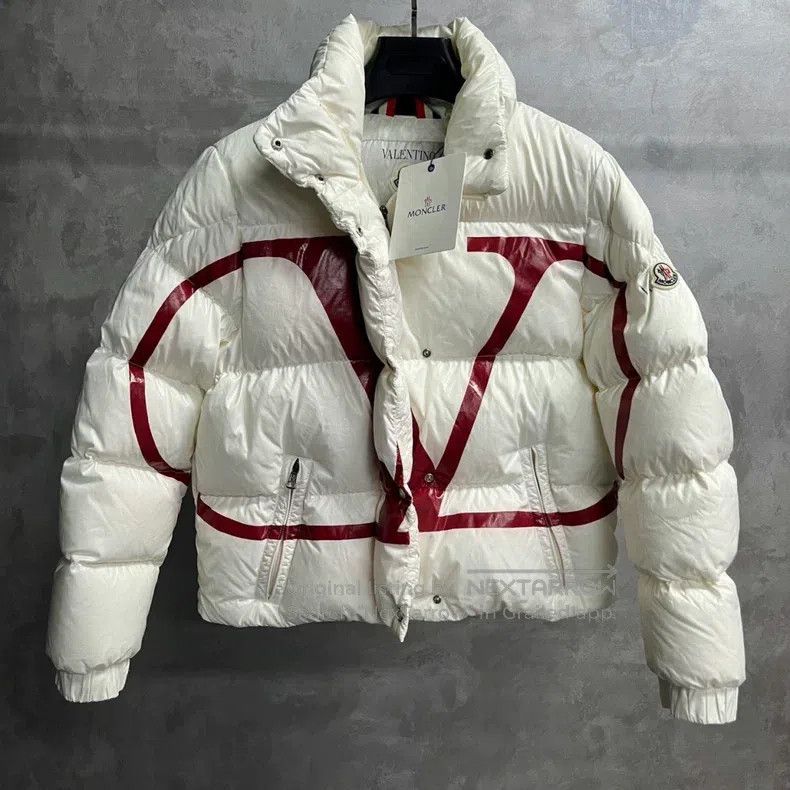 Valentino Valentino Solid color graphic print logo down jacket jacke Size XS / US 0-2 / IT 36-38 - 1 Thumbnail