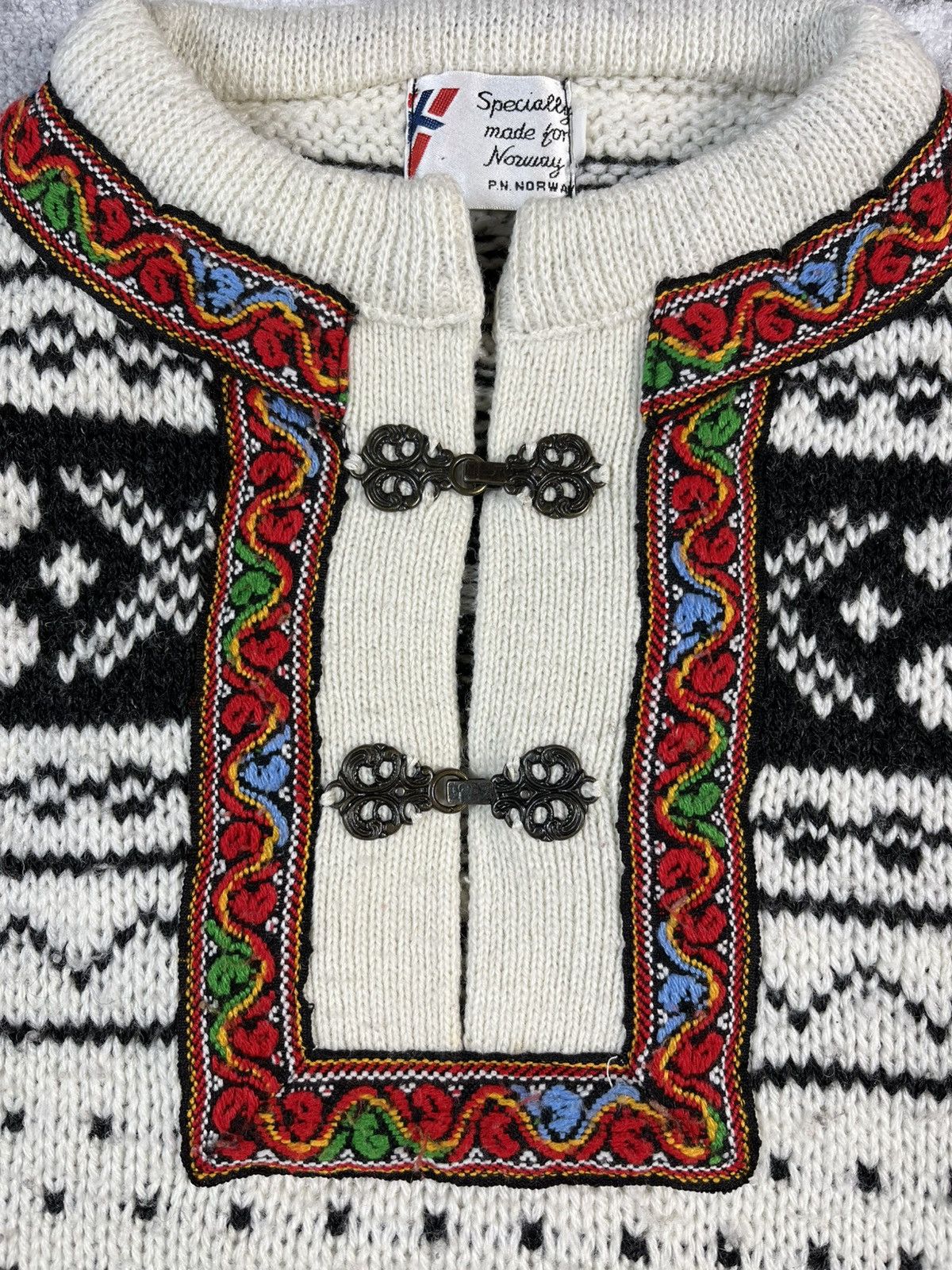 Vintage Norwegian Wool Knit Sweater Traditional Nordic Design XL XXL Size US XL / EU 56 / 4 - 5 Thumbnail