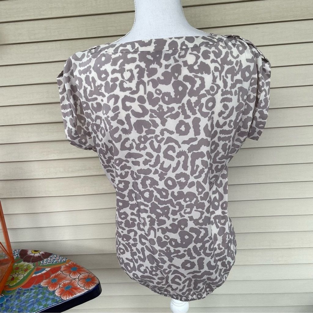 Loft Ann Taylor LOFT Animal Print Top Size S Size S / US 4 / IT 40 - 7 Thumbnail